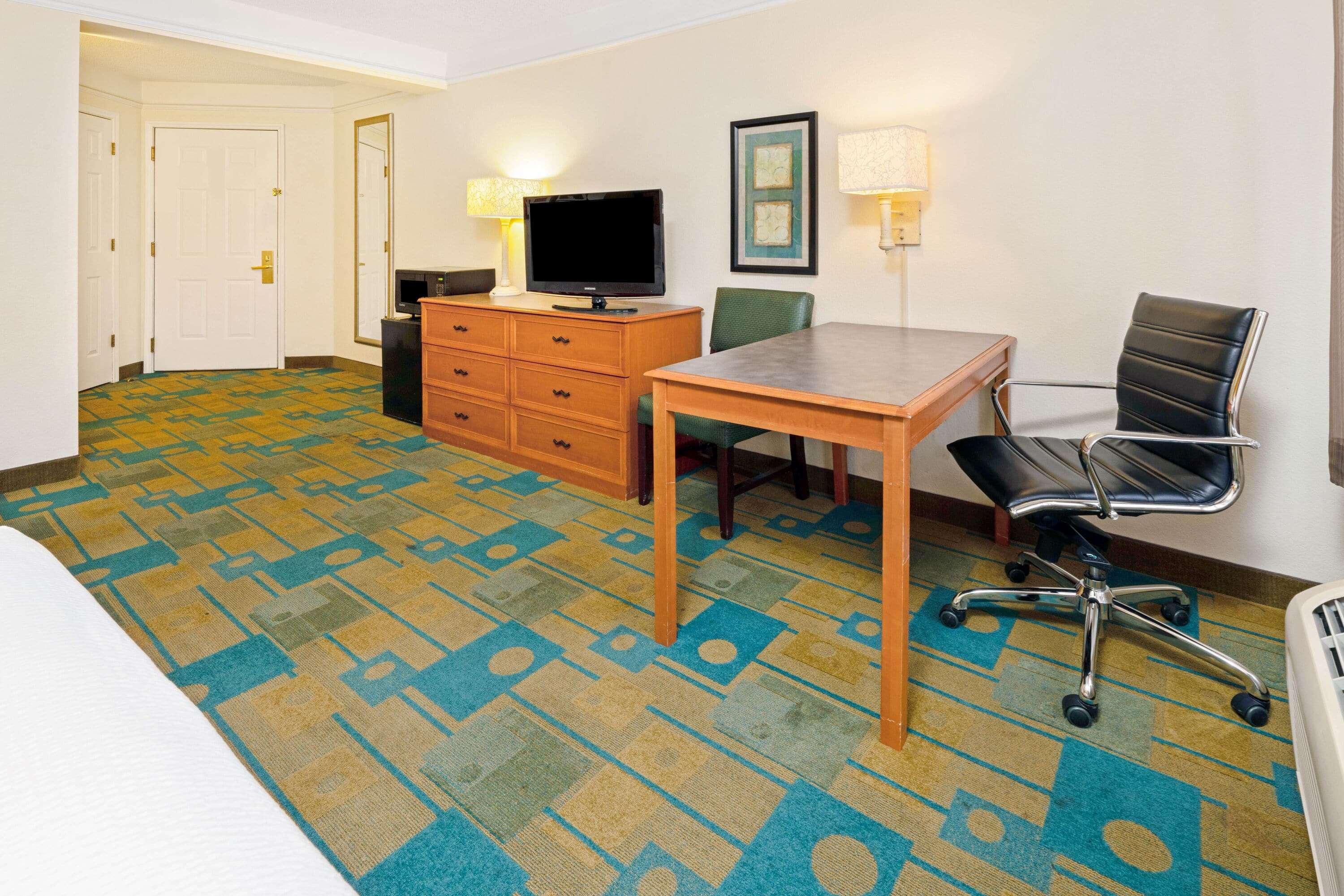 La Quinta Inn & Suites Salt Lake City Airport — photo 5