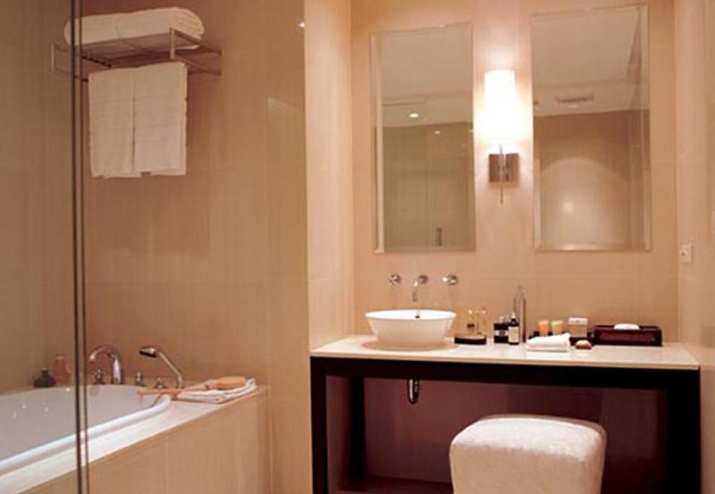 The Duchess Hotel and Residences — photo 5