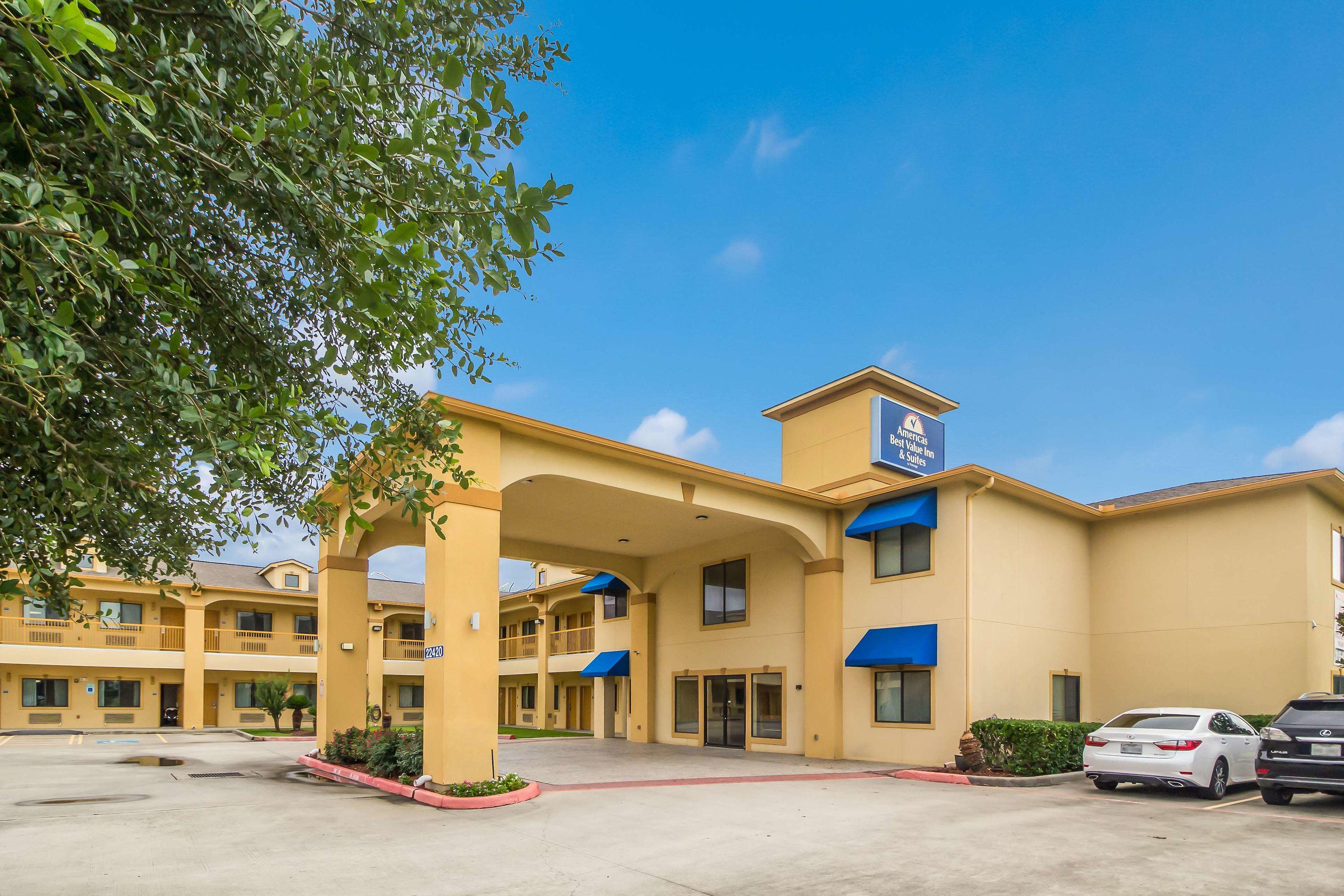 Americas Best Value Inn & Suites Tomball — photo 3