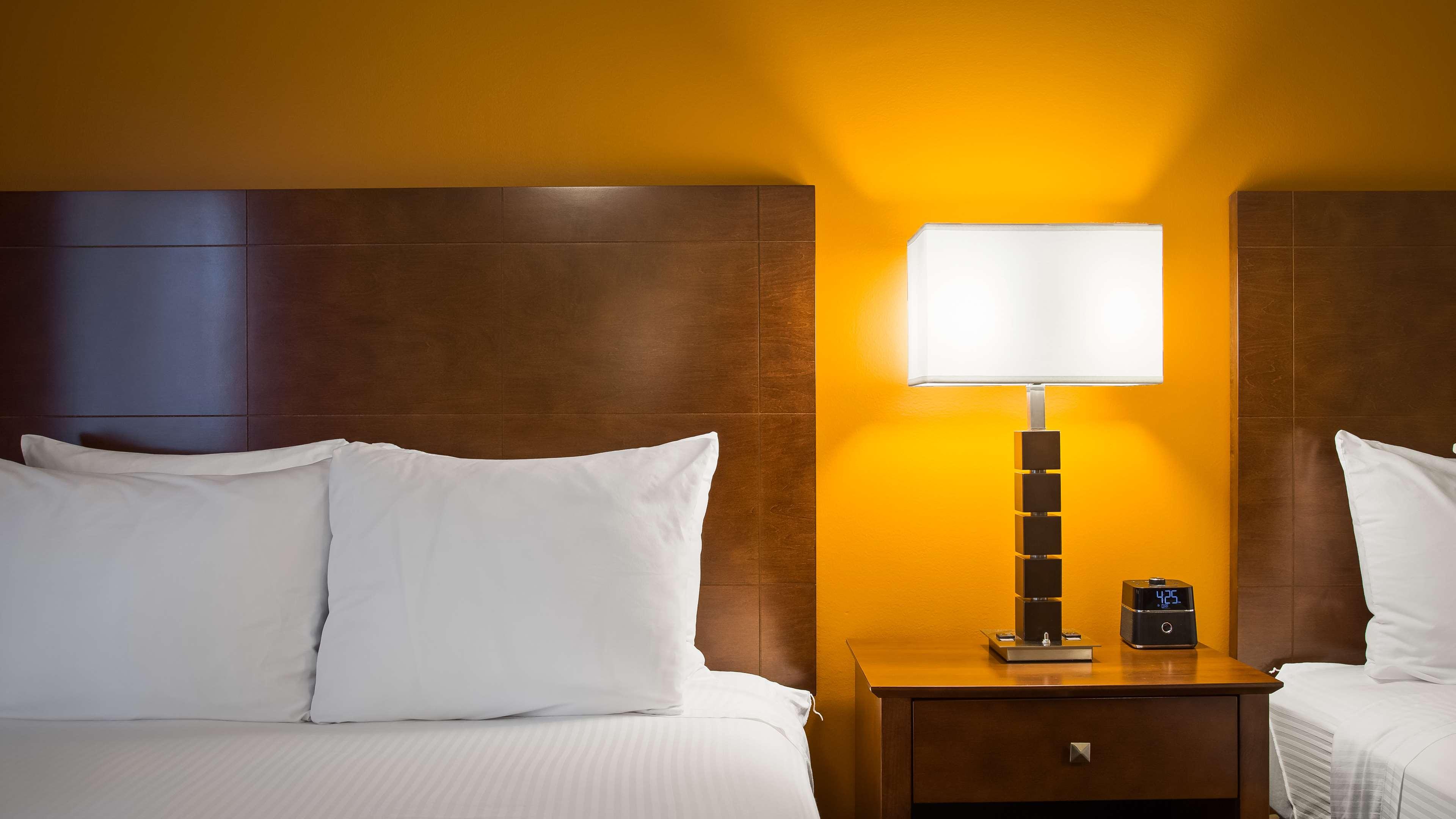 Best Western Falcon Plaza — photo 4