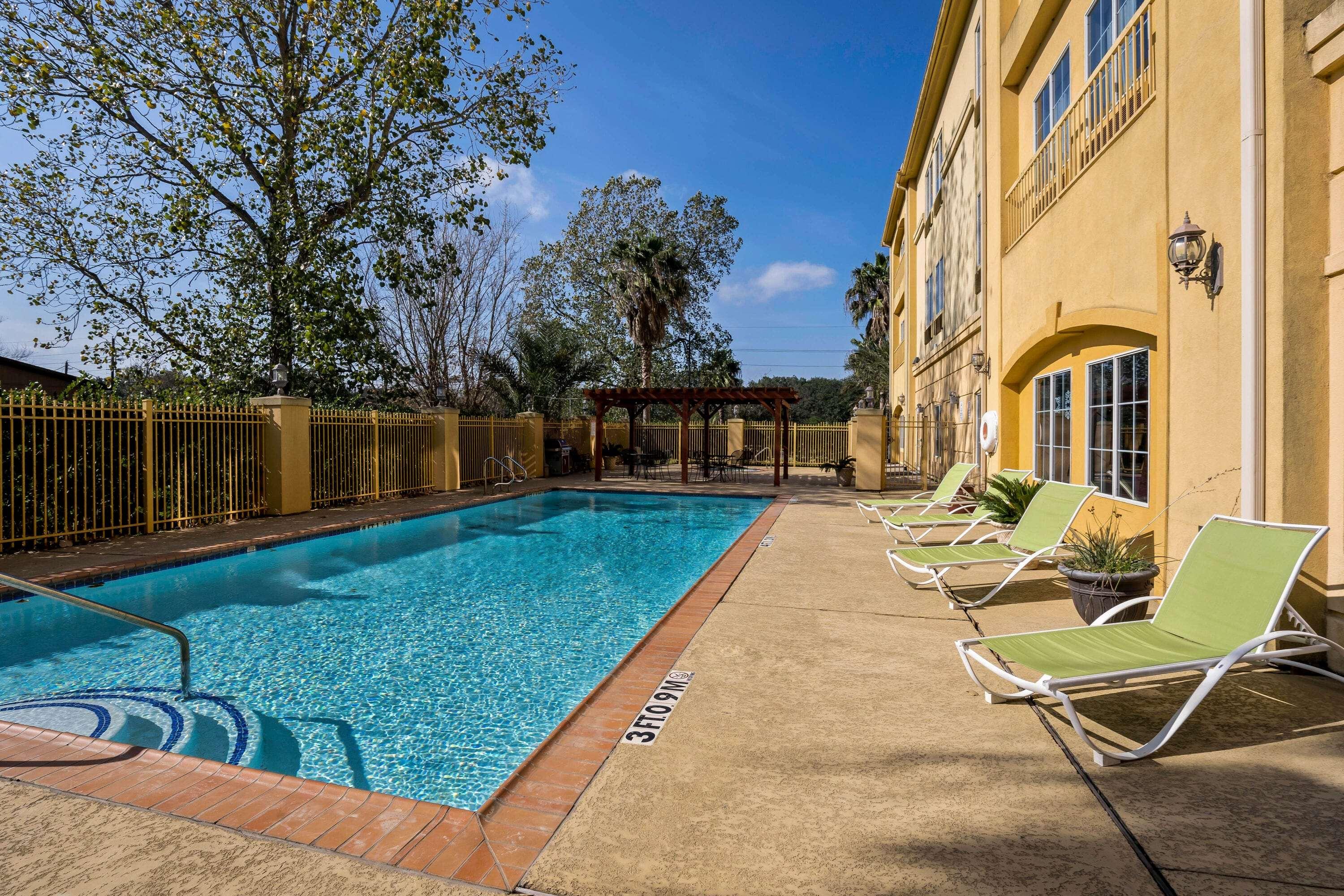 La Quinta Inn & Suites Brookshire — photo 4