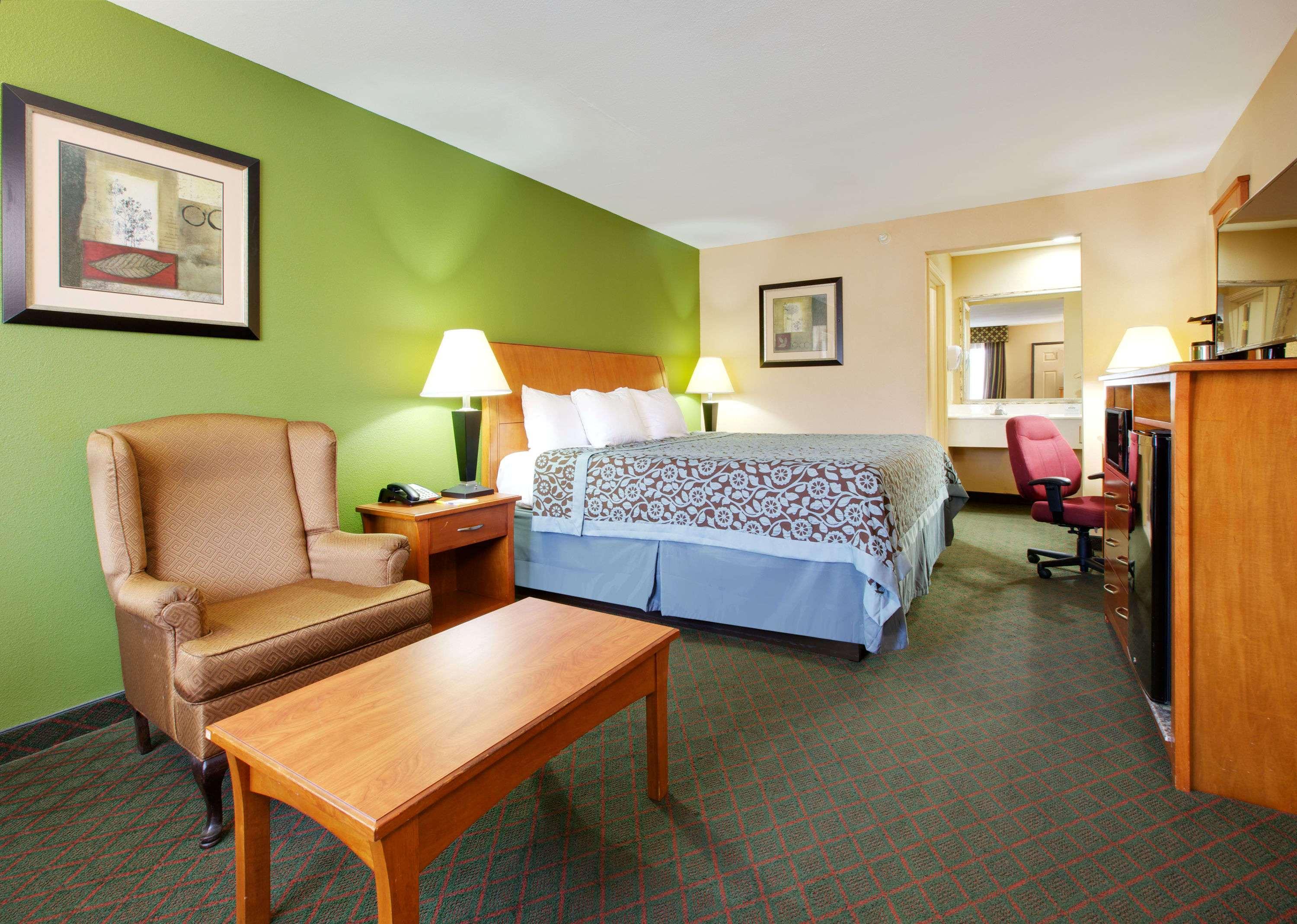 Days Inn Fairfield — photo 3