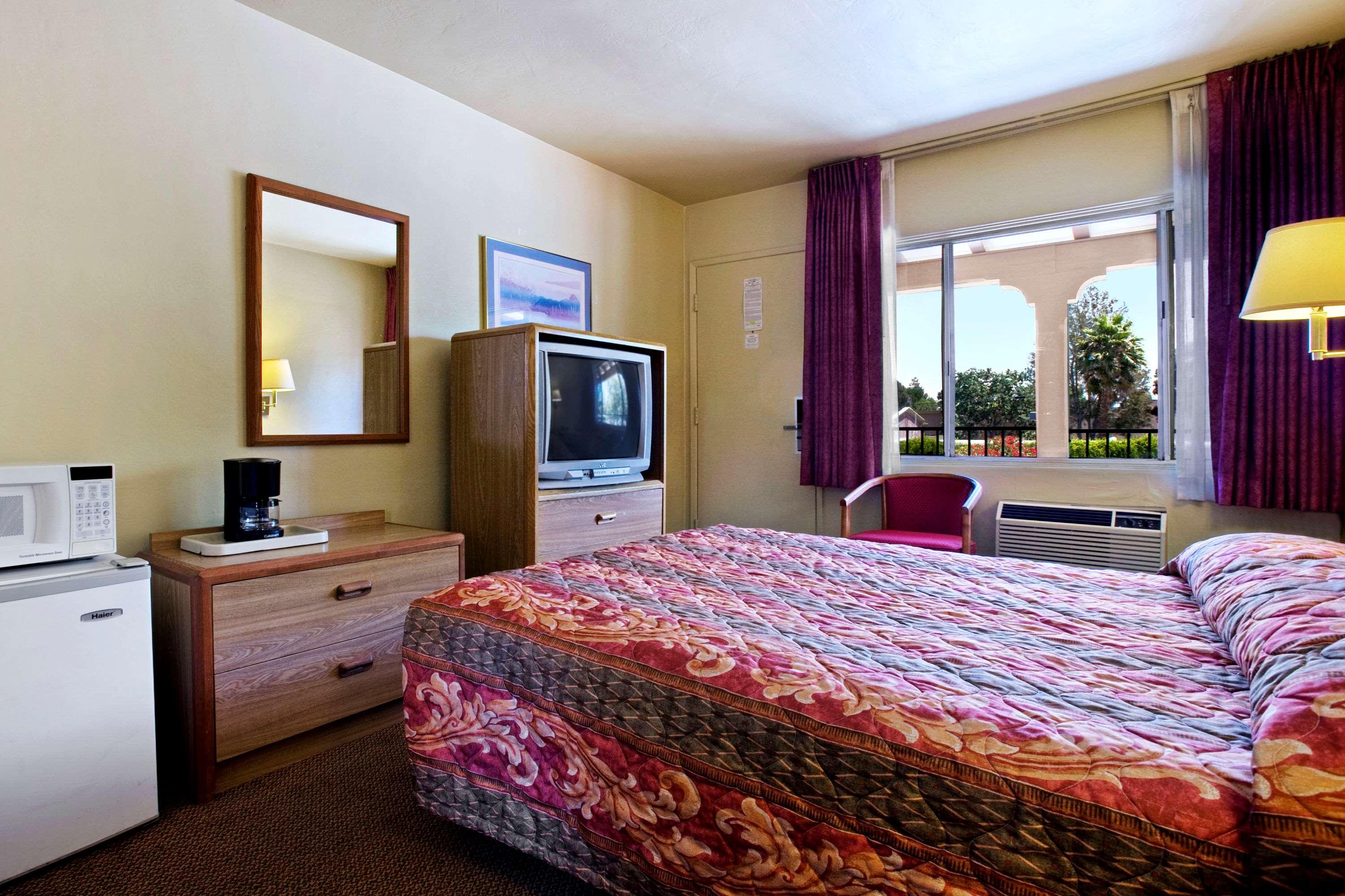 Travelodge by Wyndham Palo Alto Silicon Valley — photo 4