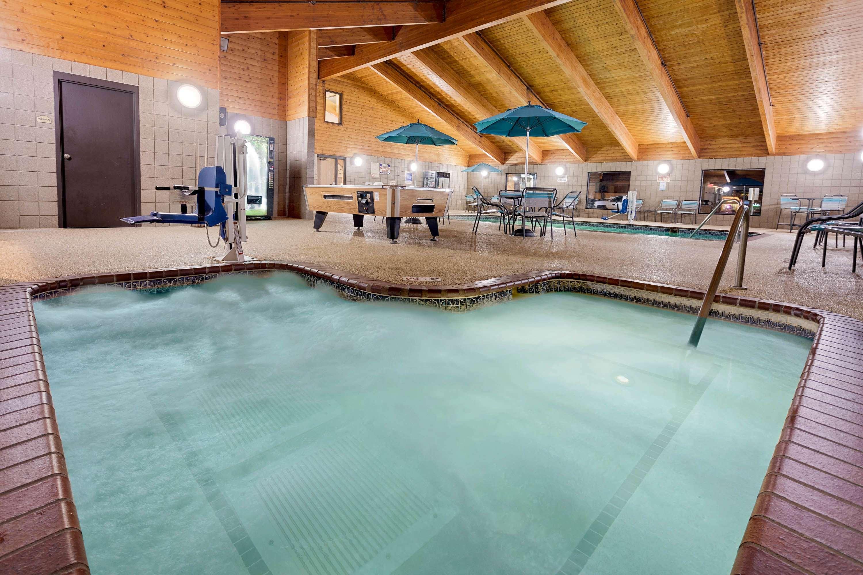 Baymont Inn & Suites Owatonna — photo 3