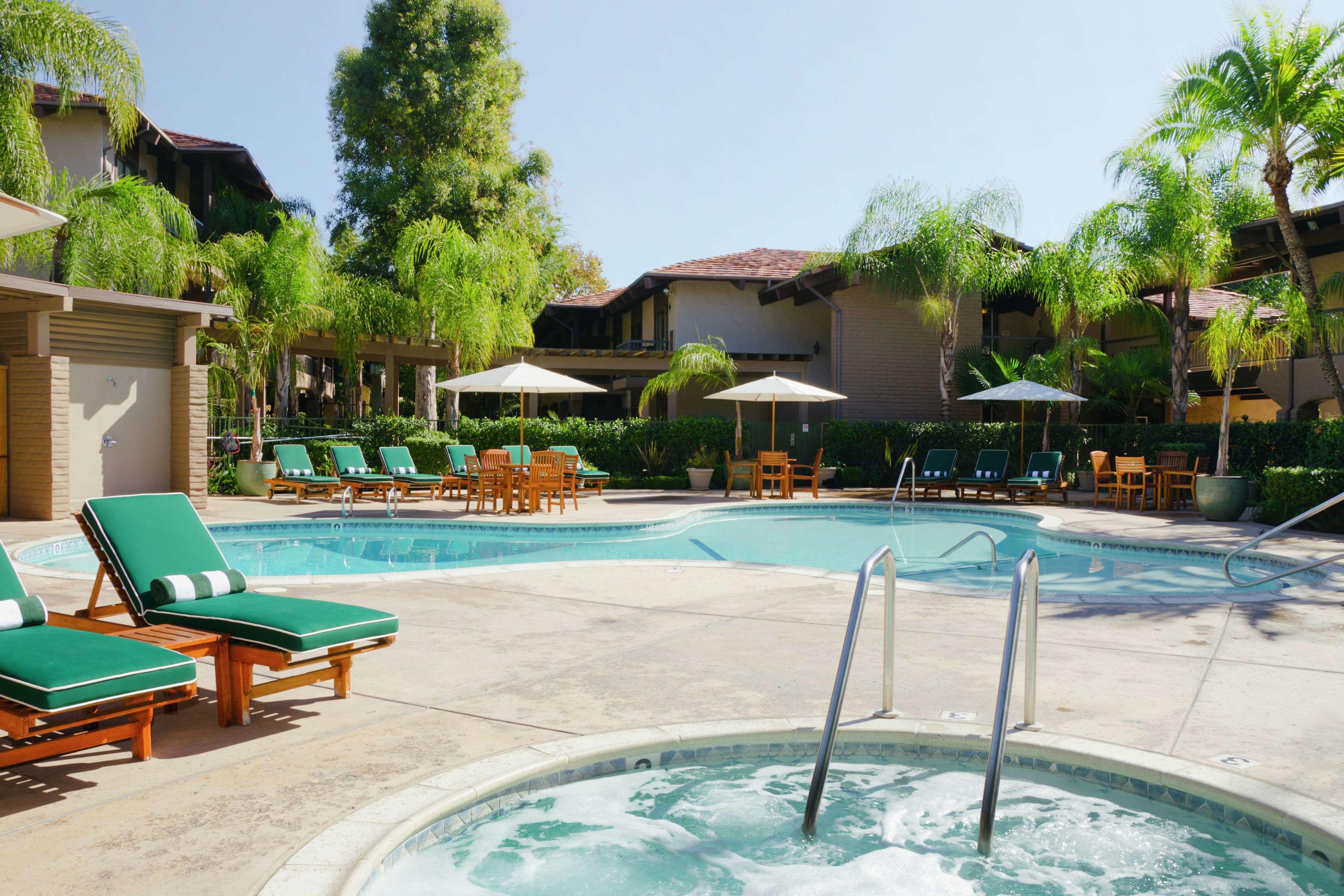 DoubleTree by Hilton Hotel Claremont — photo 3