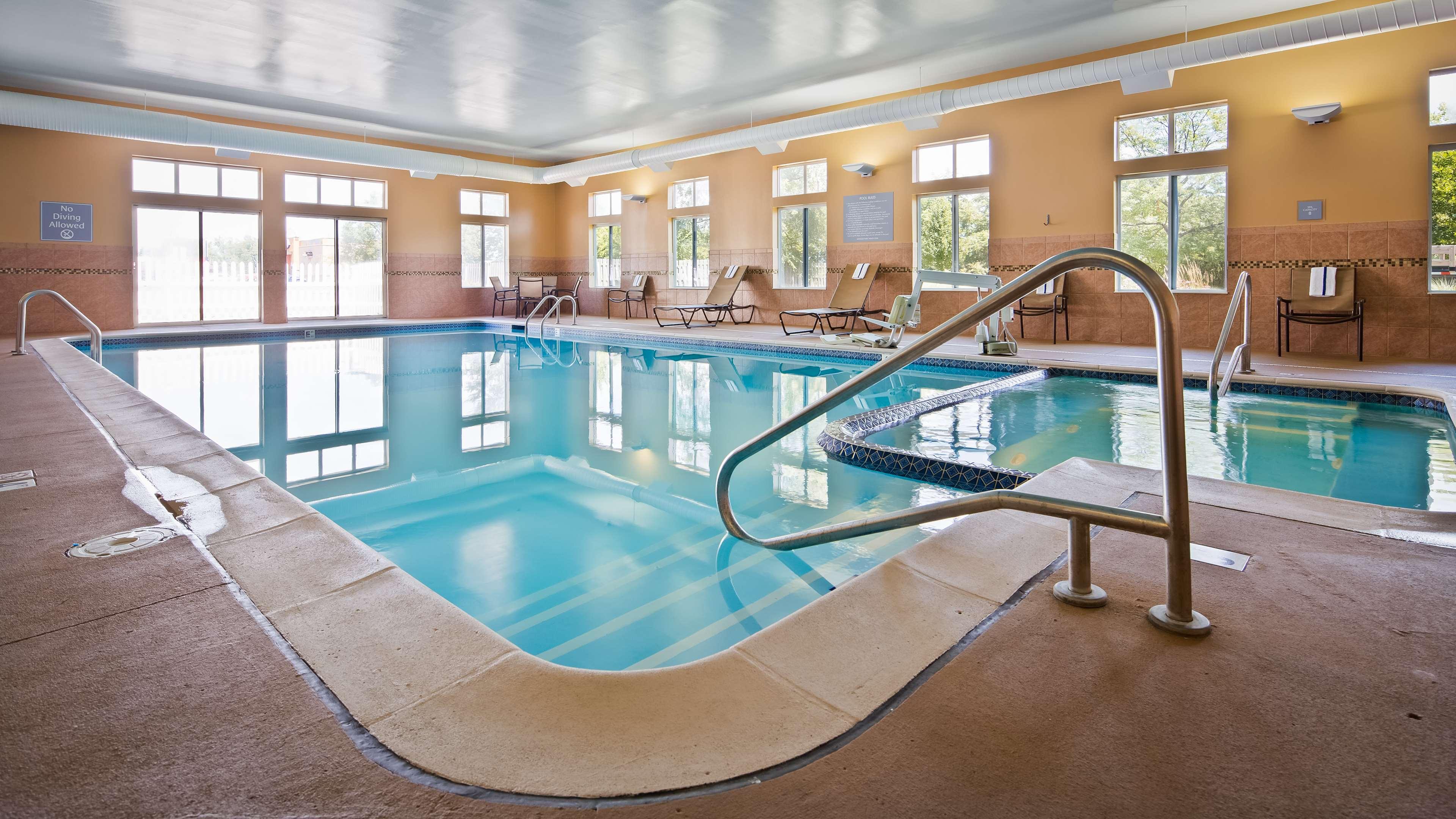 Best Western Plus Coldwater Hotel — photo 5