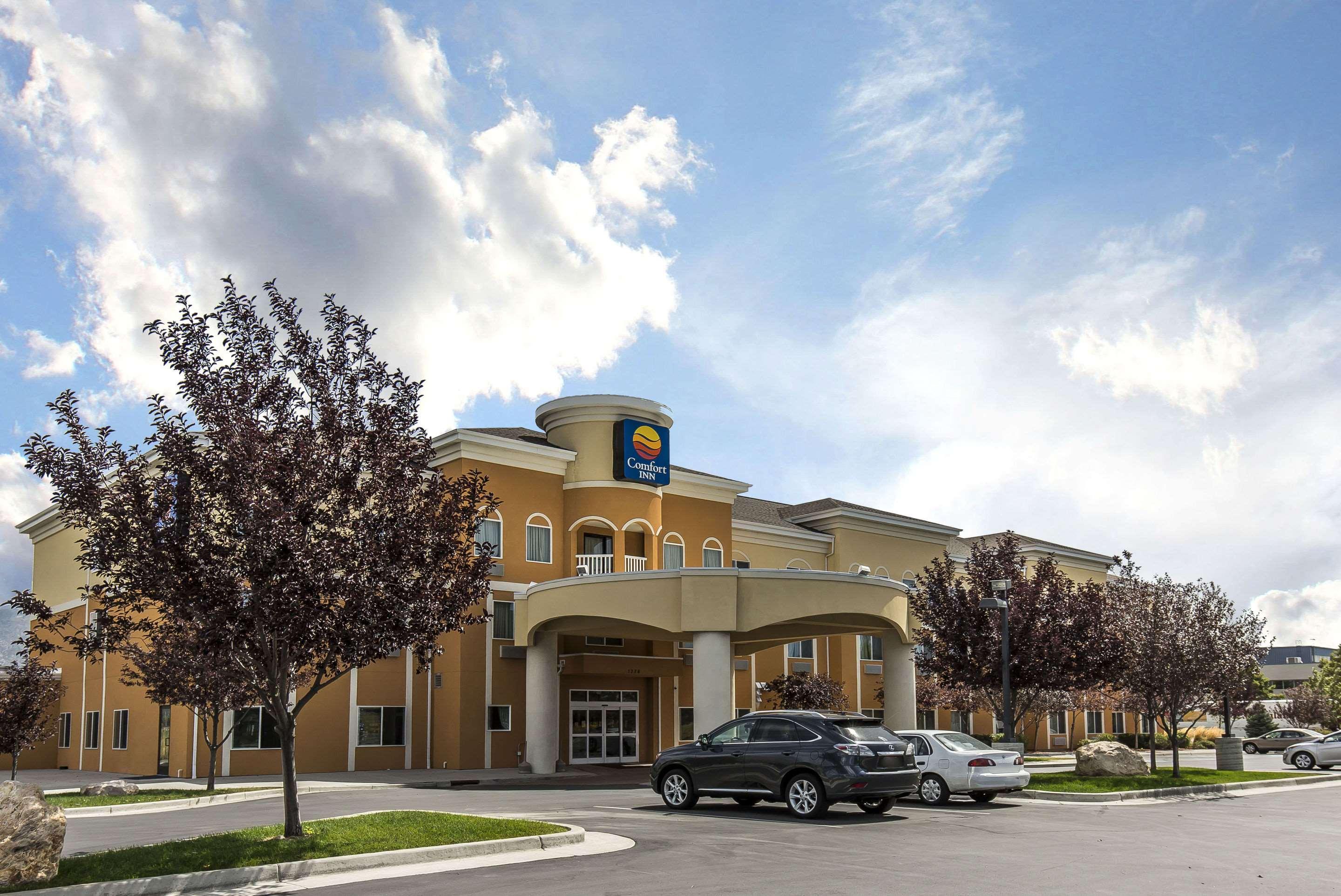 Comfort Inn Farr West — photo 3