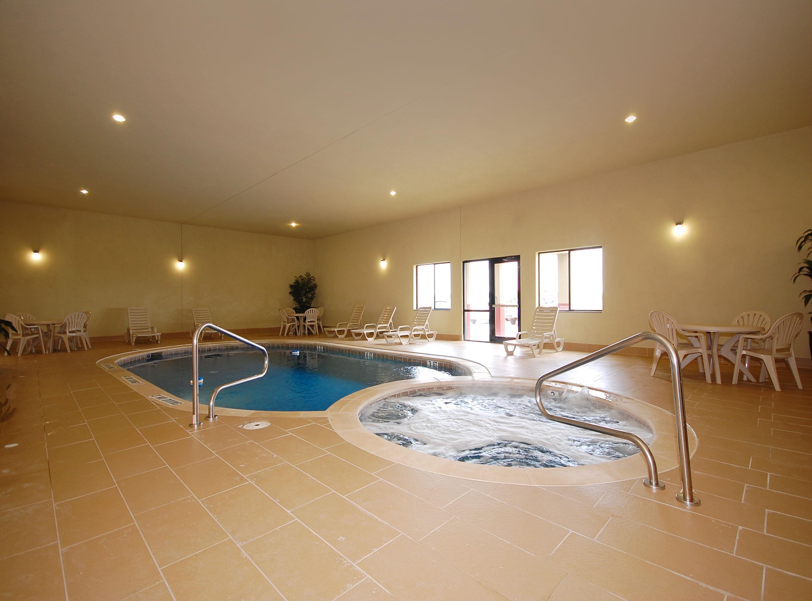 Best Western Plus Texoma Hotel & Suites — photo 4