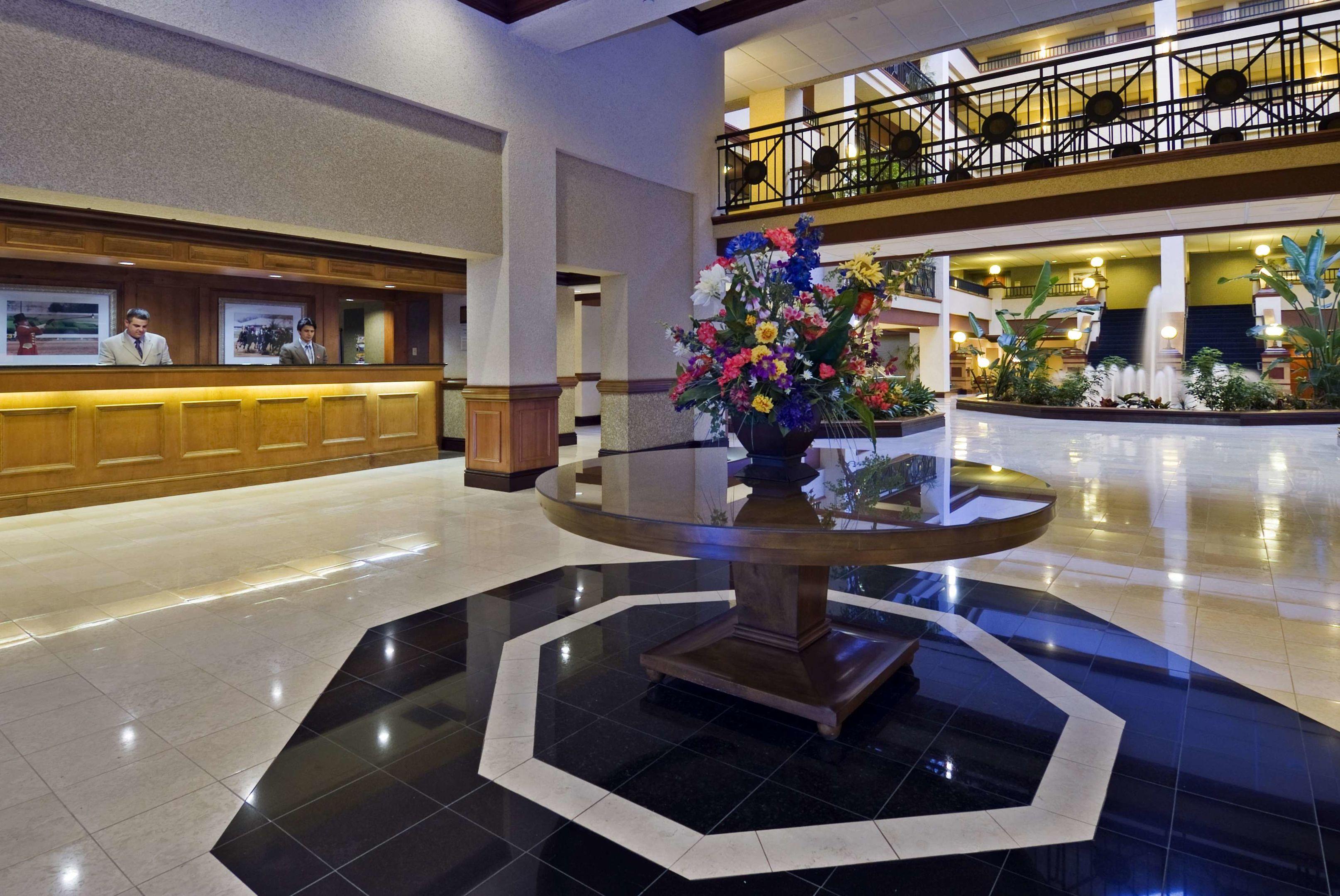 Embassy Suites Lexington — photo 4