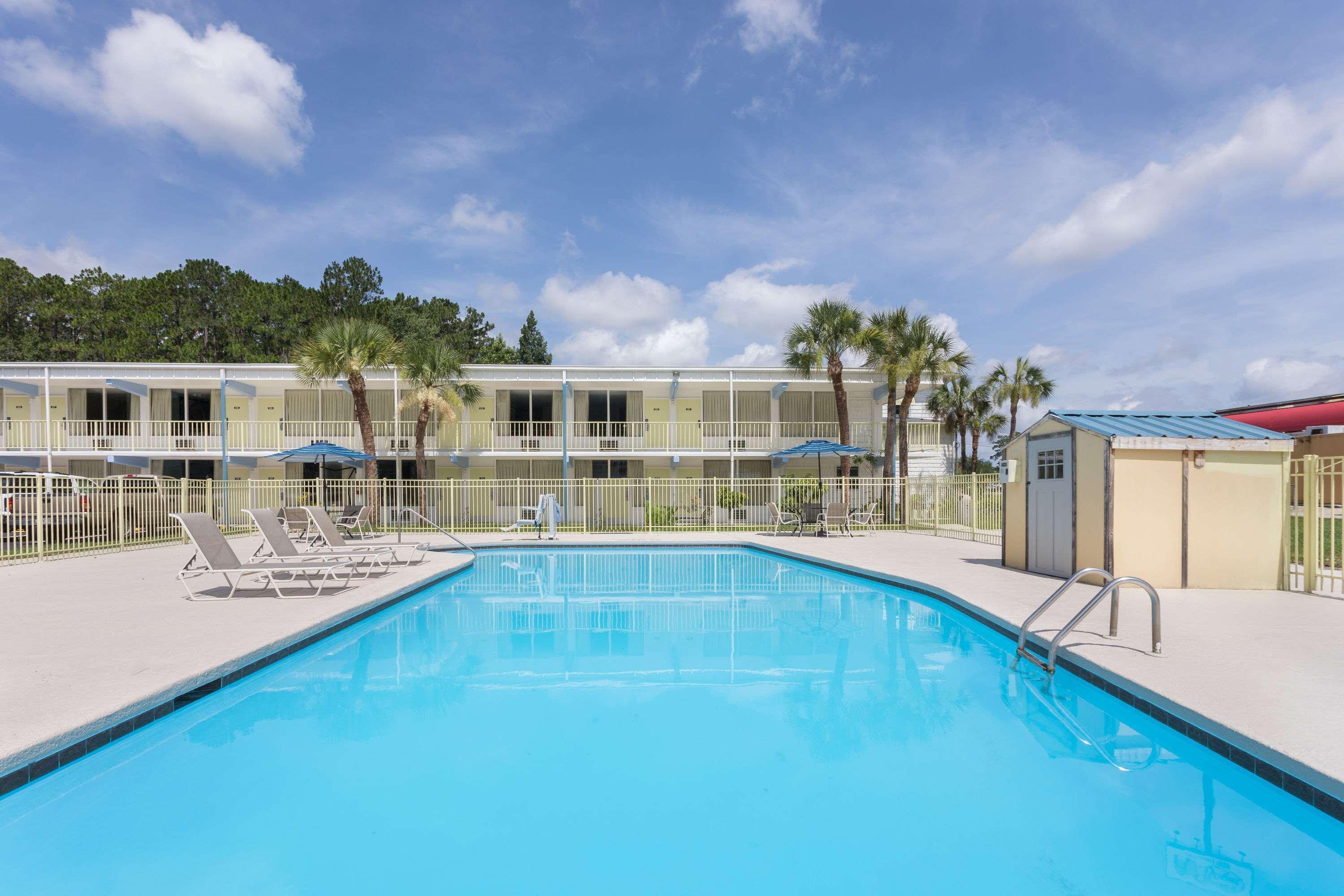Super 8 Kingsland — photo 4
