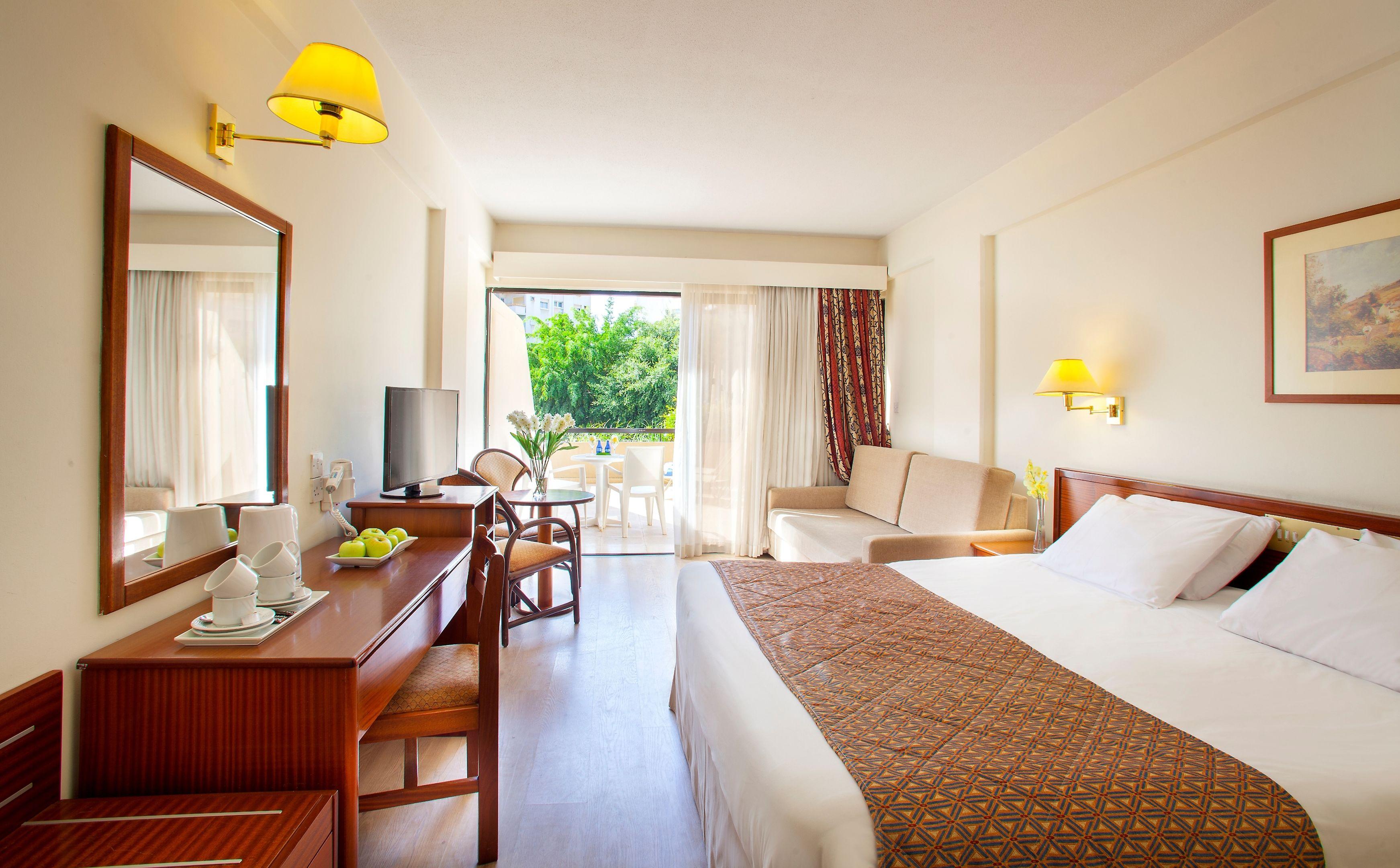Kapetanios Odysseia Hotel — photo 4