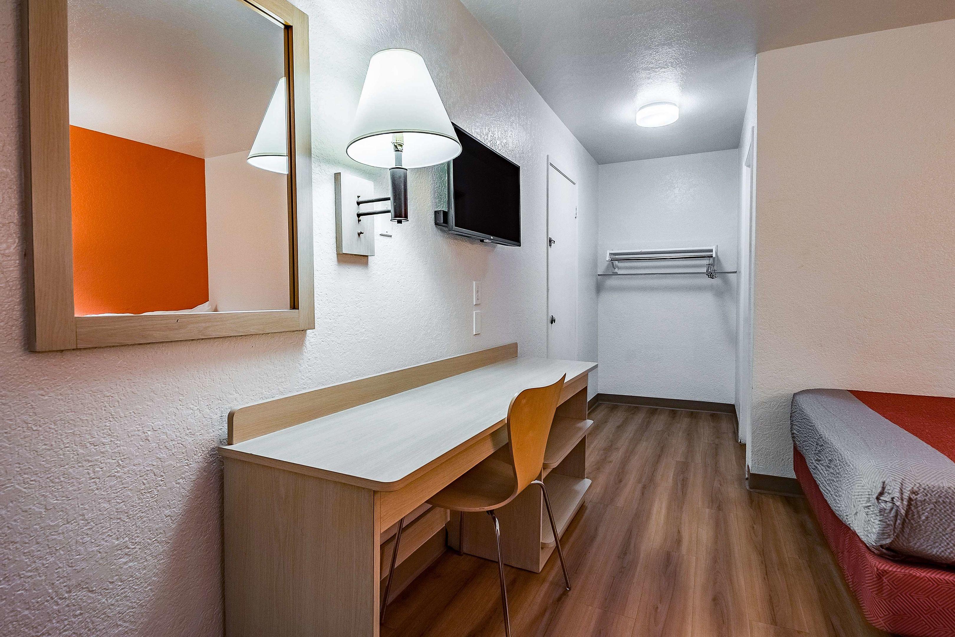 Motel 6 Salt Lake City West Airport — photo 4