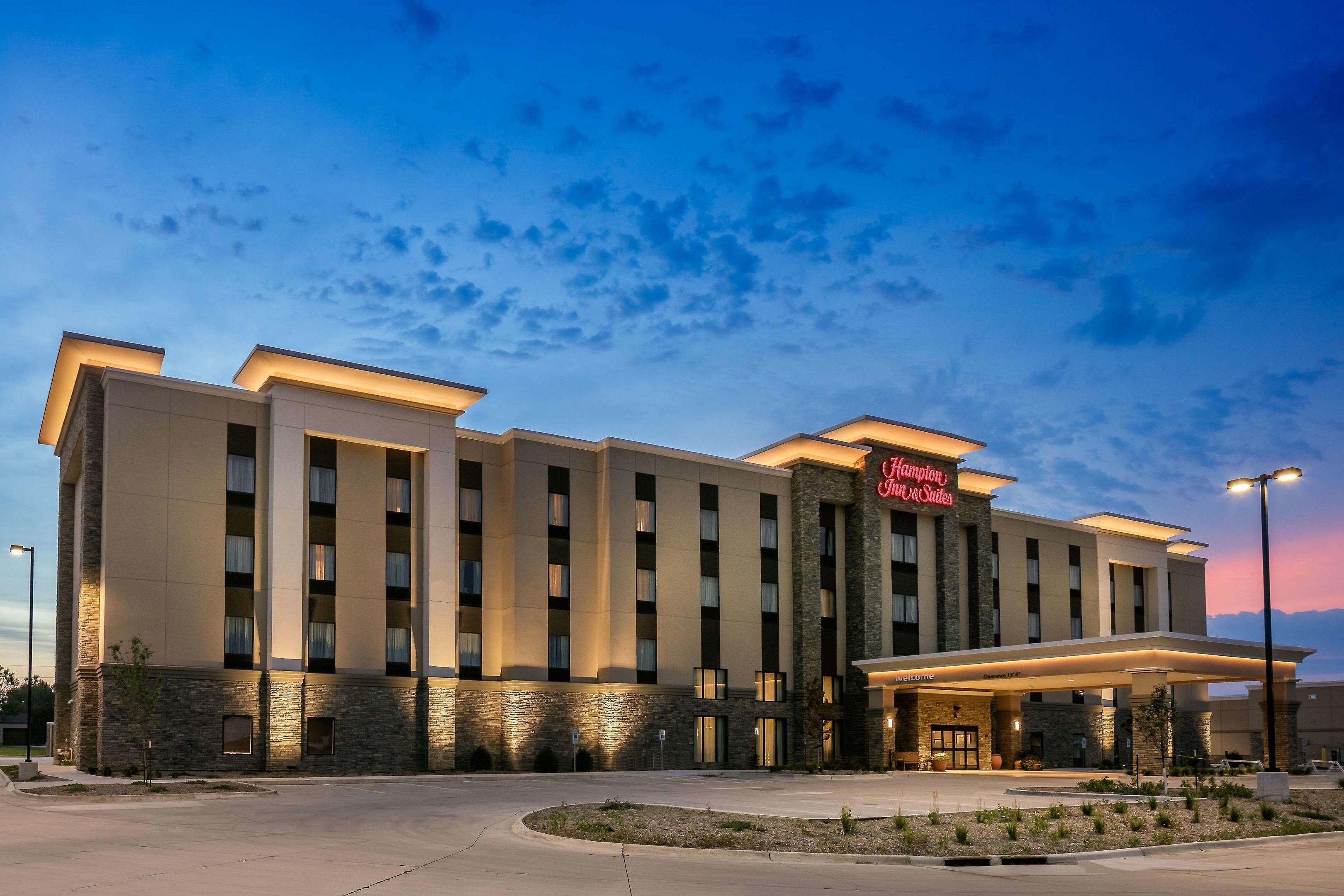 Hampton Inn & Suites Mason City — photo 4