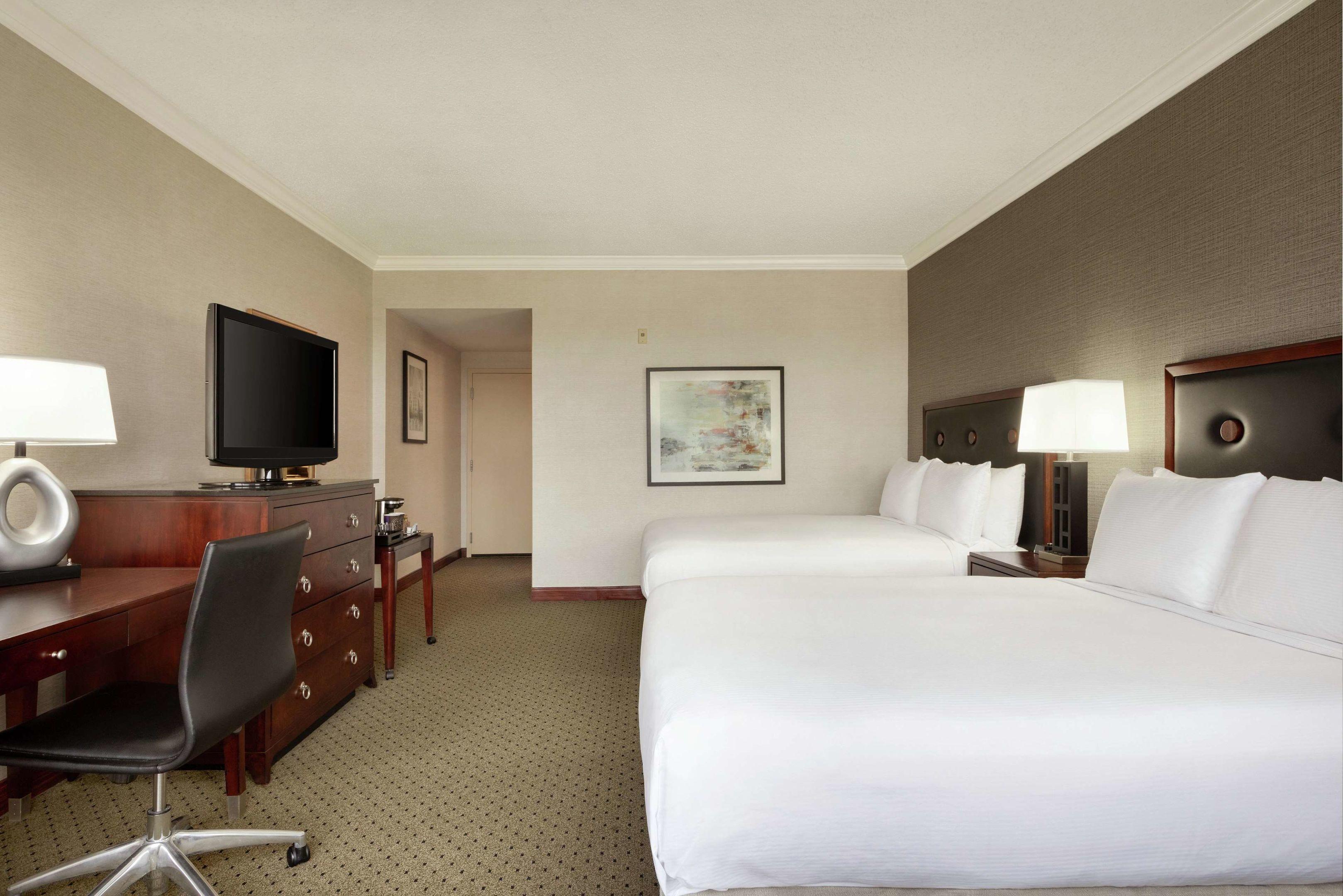 Hilton Charlotte Executive Park — photo 5