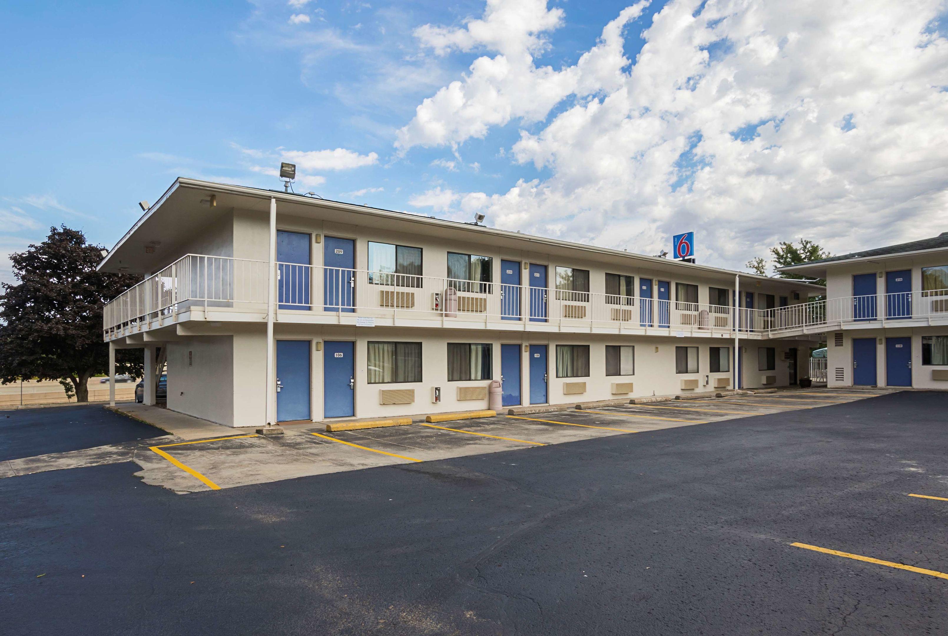Motel 6 Rochester — photo 5