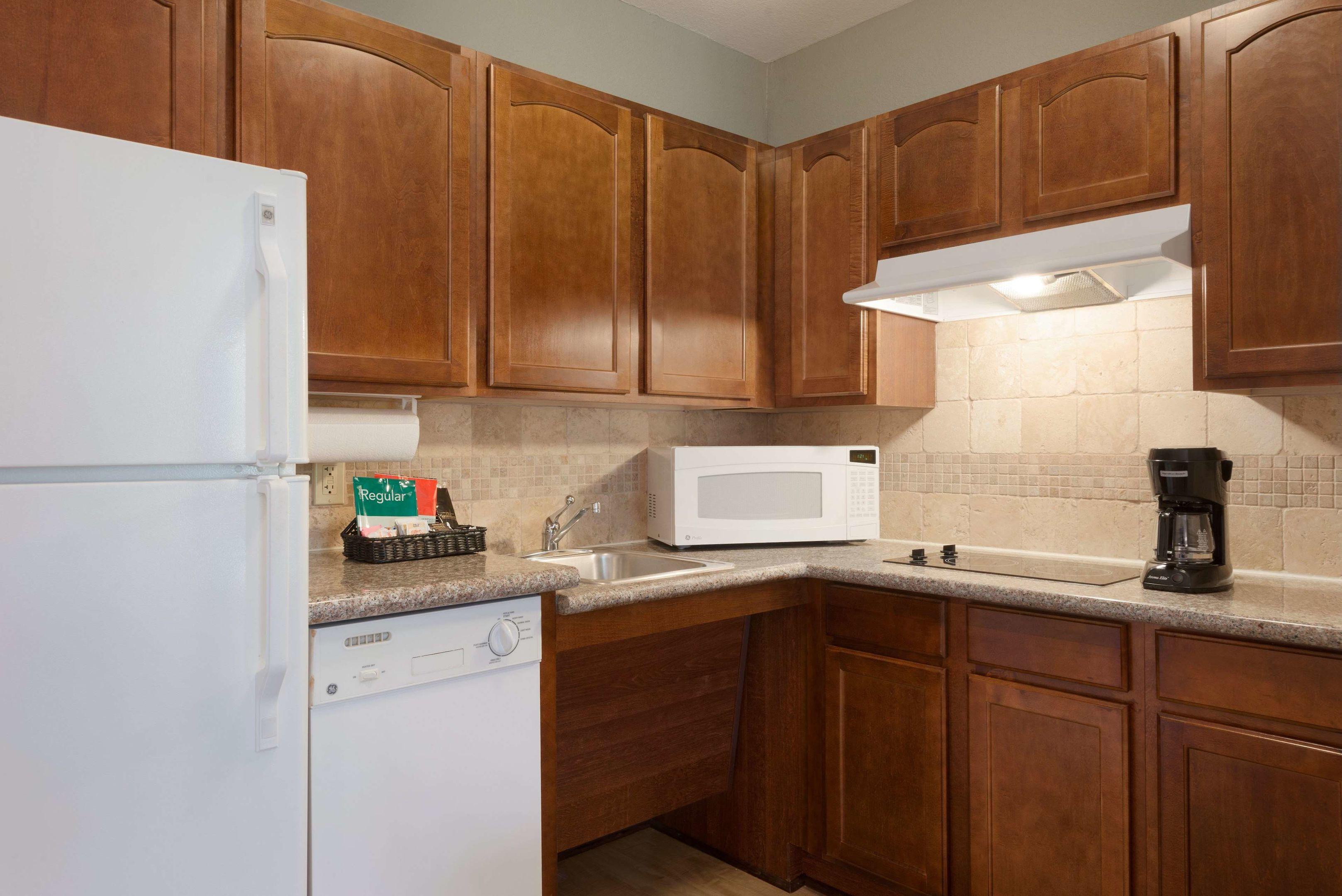 Homewood Suites by Hilton Jacksonville Deerwood Park — photo 5
