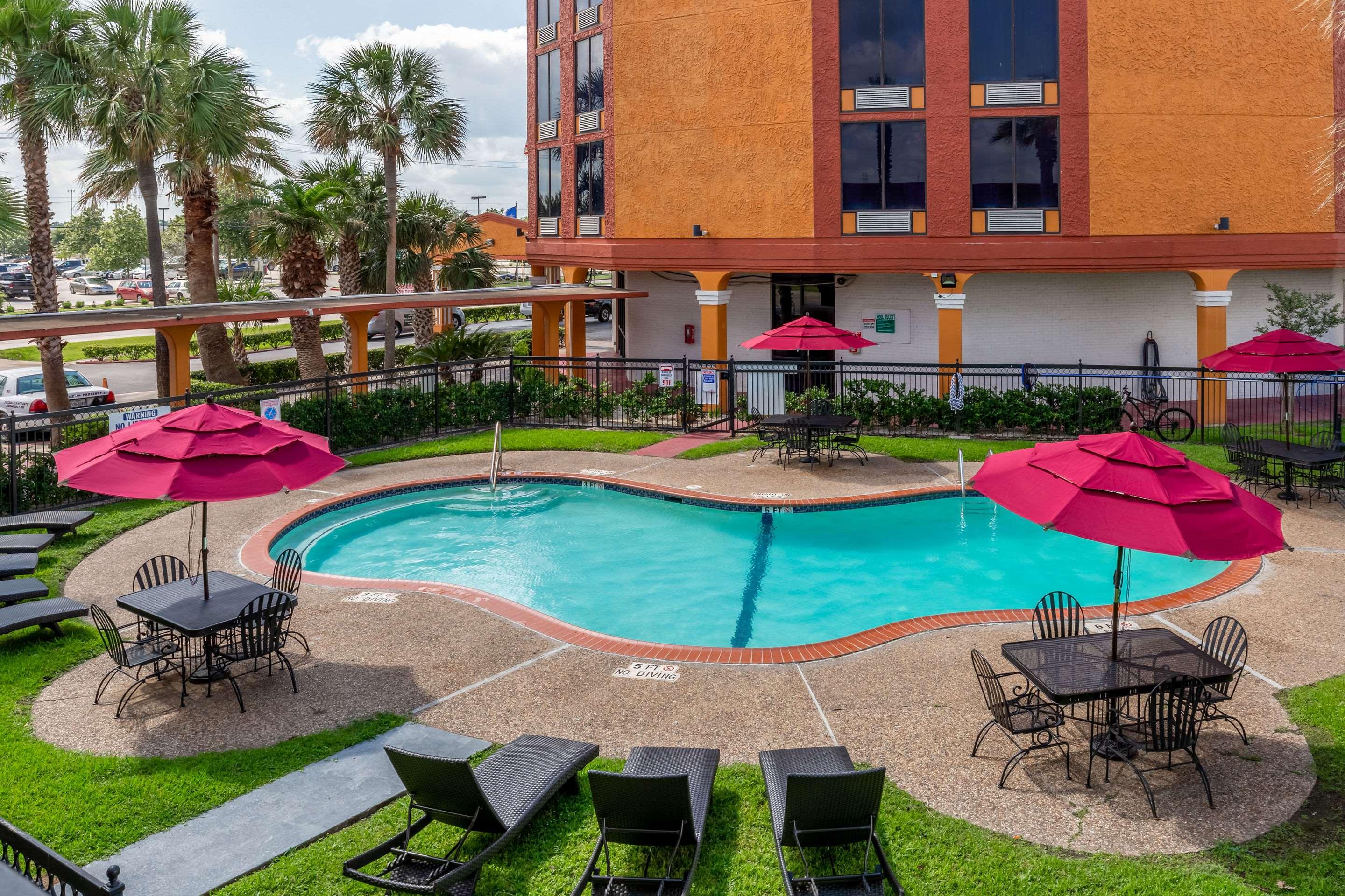 Quality Inn Pasadena — photo 4