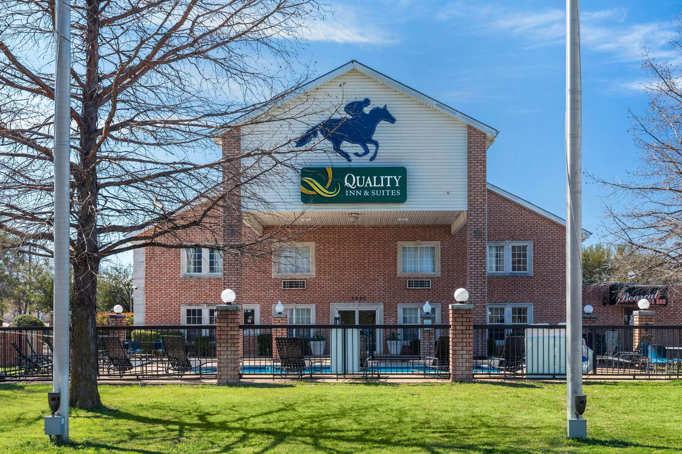Quality Inn & Suites — photo 4