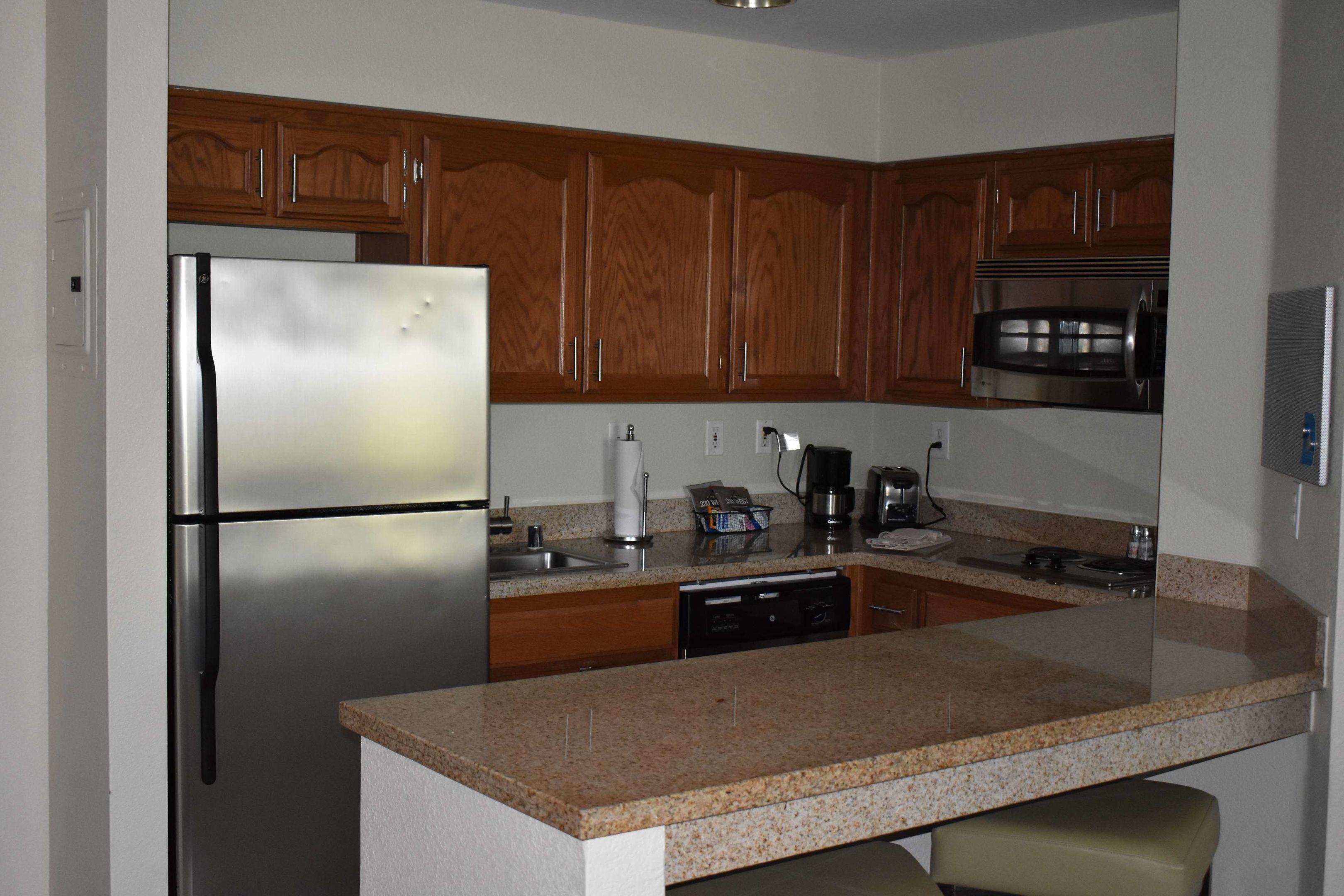 Carlsbad Suites — photo 4