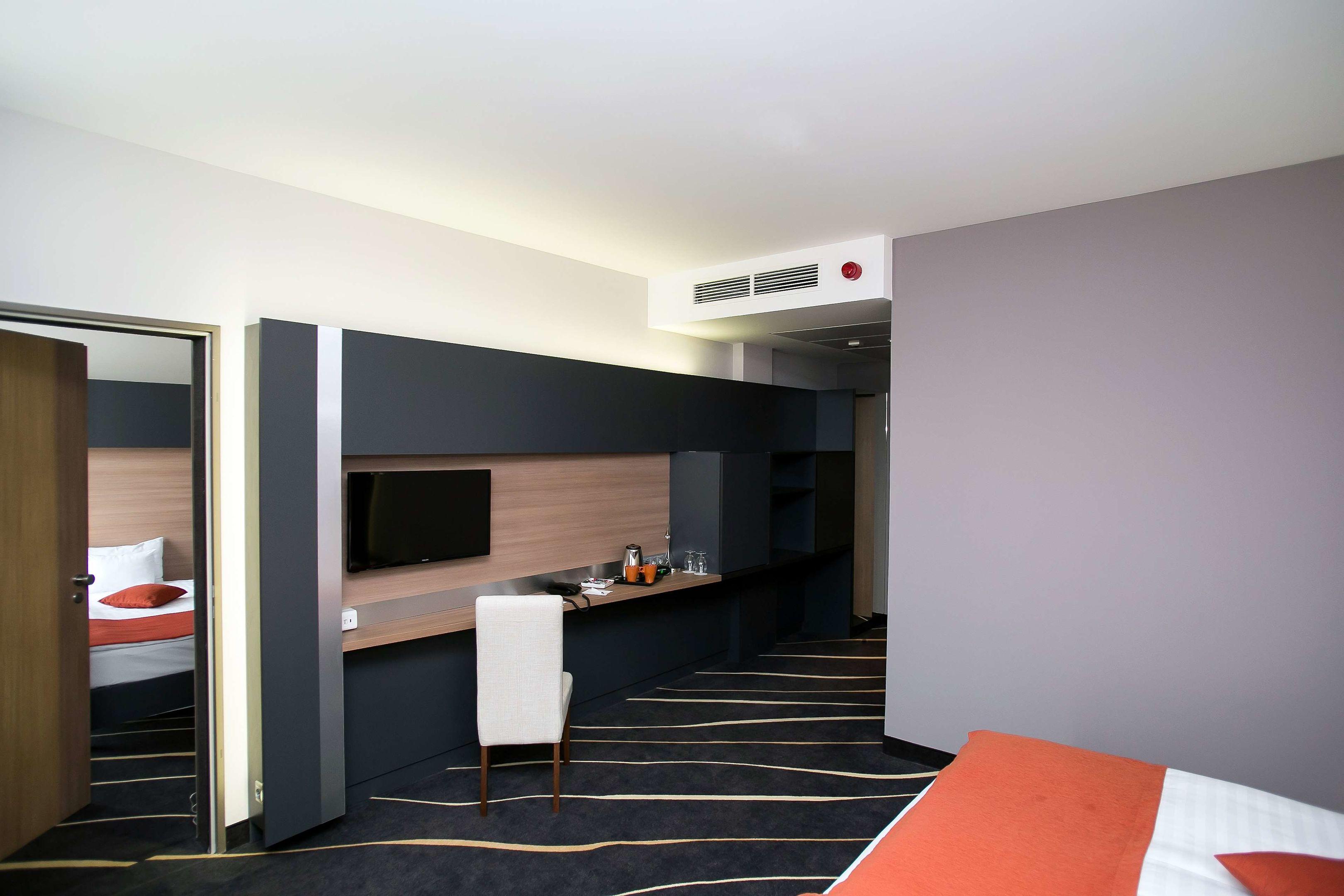 Best Western Plus Lakeside Hotel — photo 5