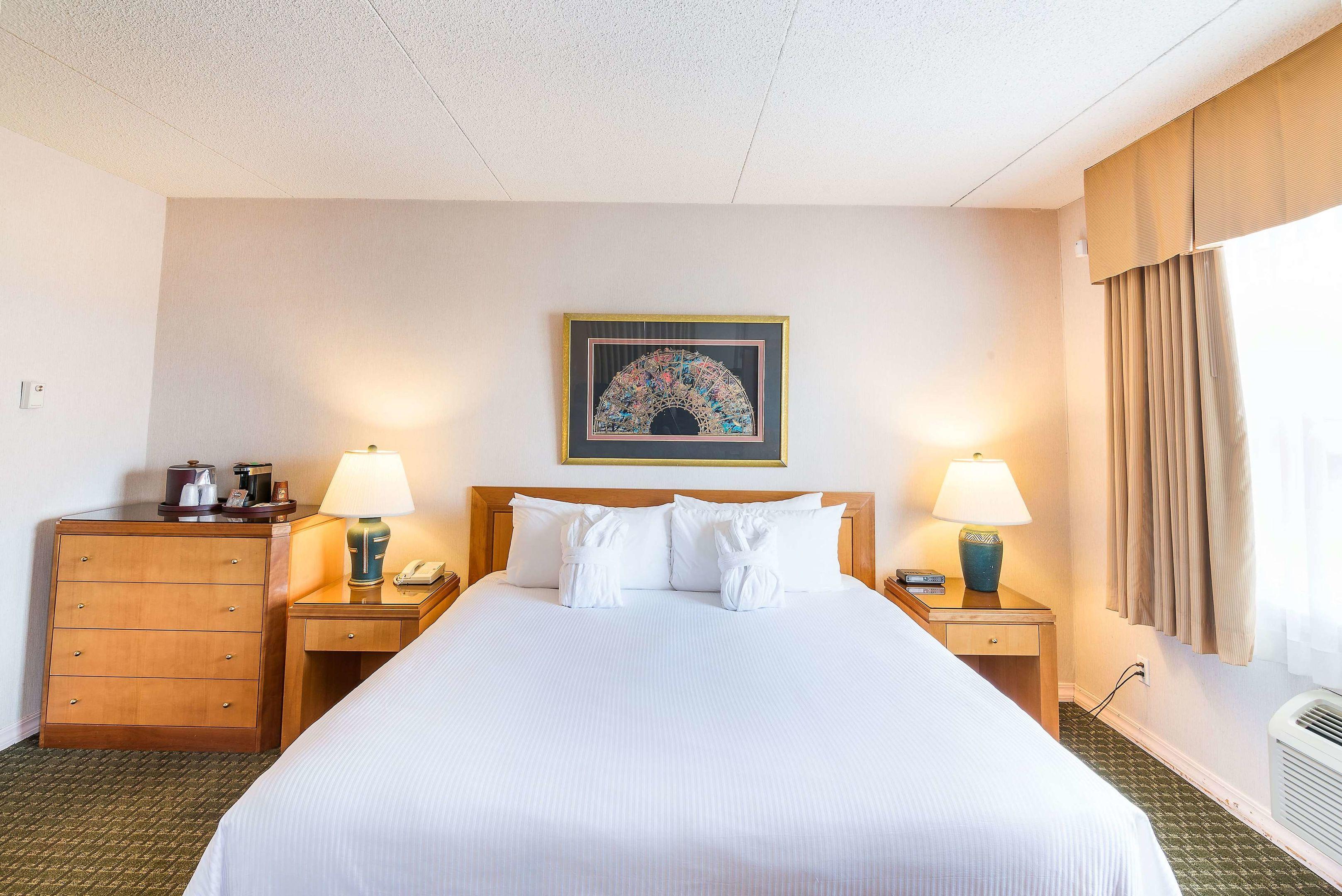 Ramada by Wyndham Thunder Bay Airlane Hotel — photo 3