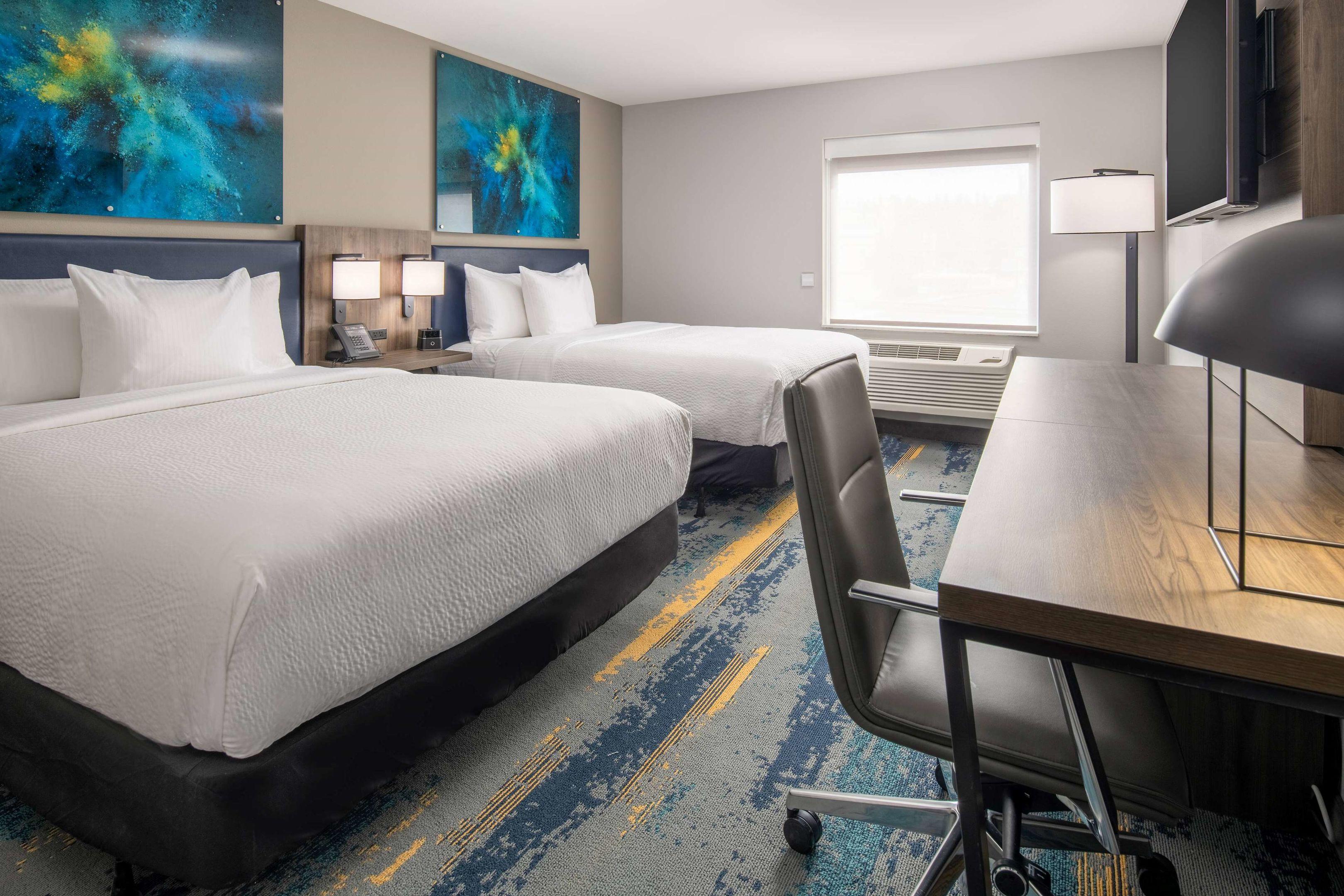 La Quinta Inn & Suites by Wyndham Spokane Downtown — photo 3