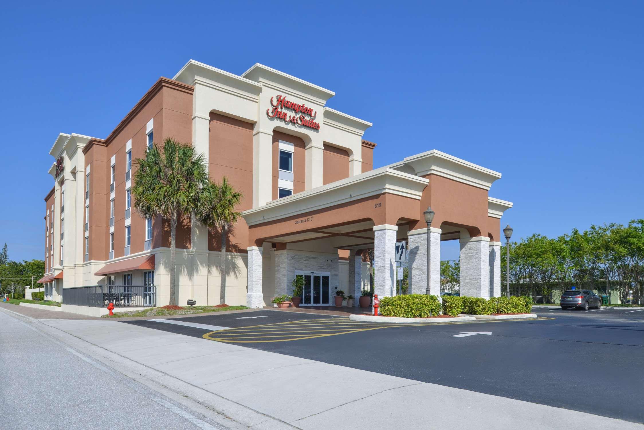 Hampton Inn & Suites Cape Coral — photo 5