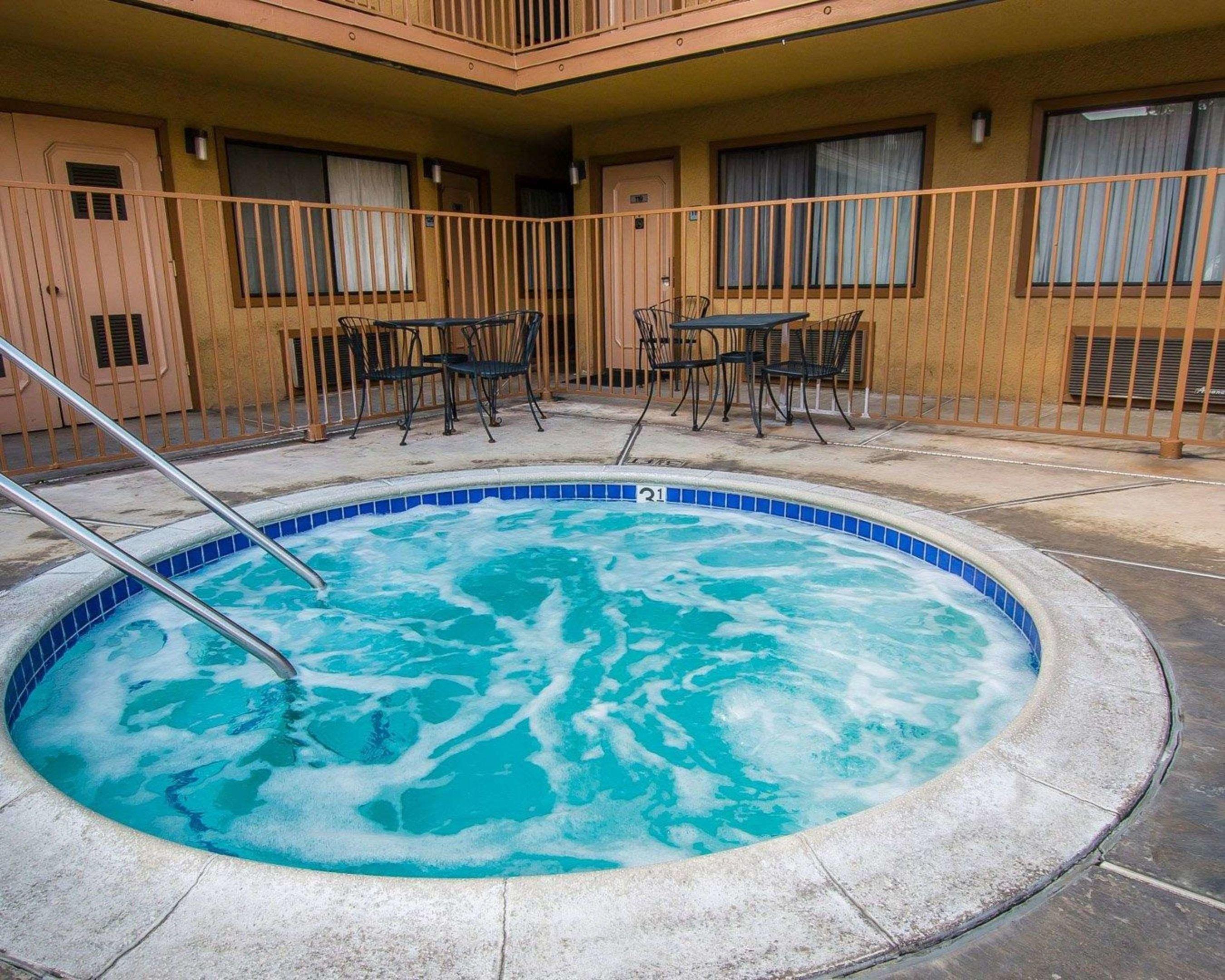 Rodeway Inn Riverside — photo 3
