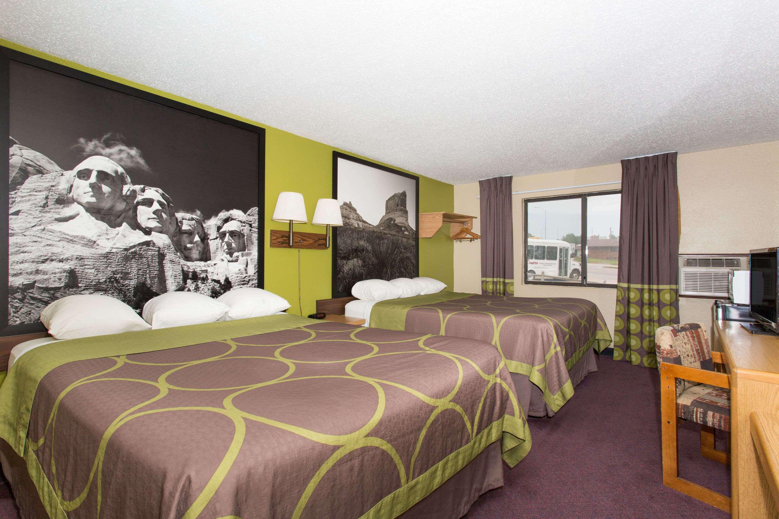 Super 8 by Wyndham Chadron NE — photo 5