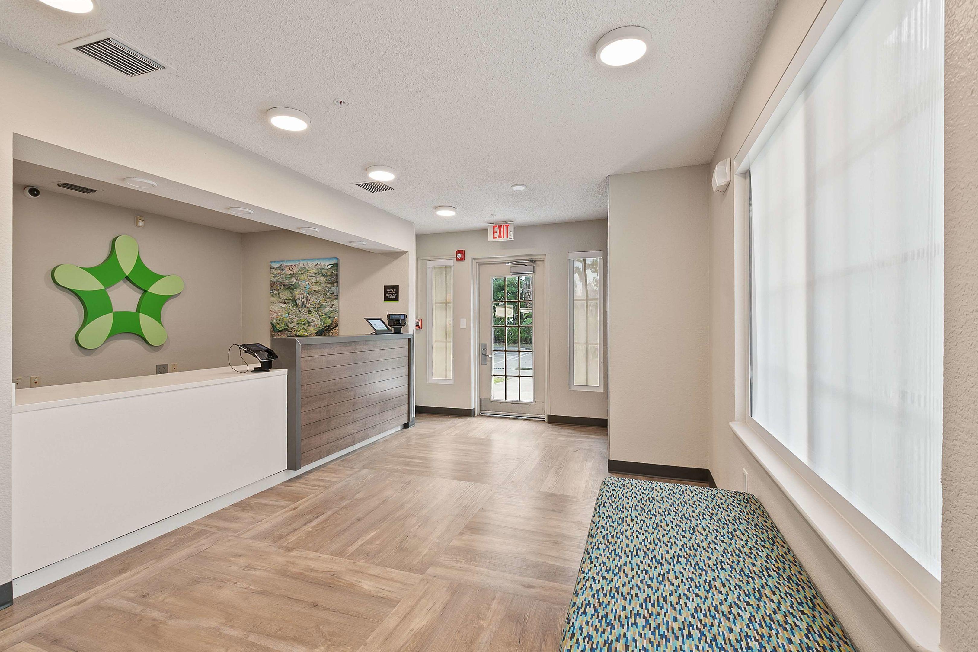 Extended Stay America - Miami - Airport - Blue Lagoon — photo 4