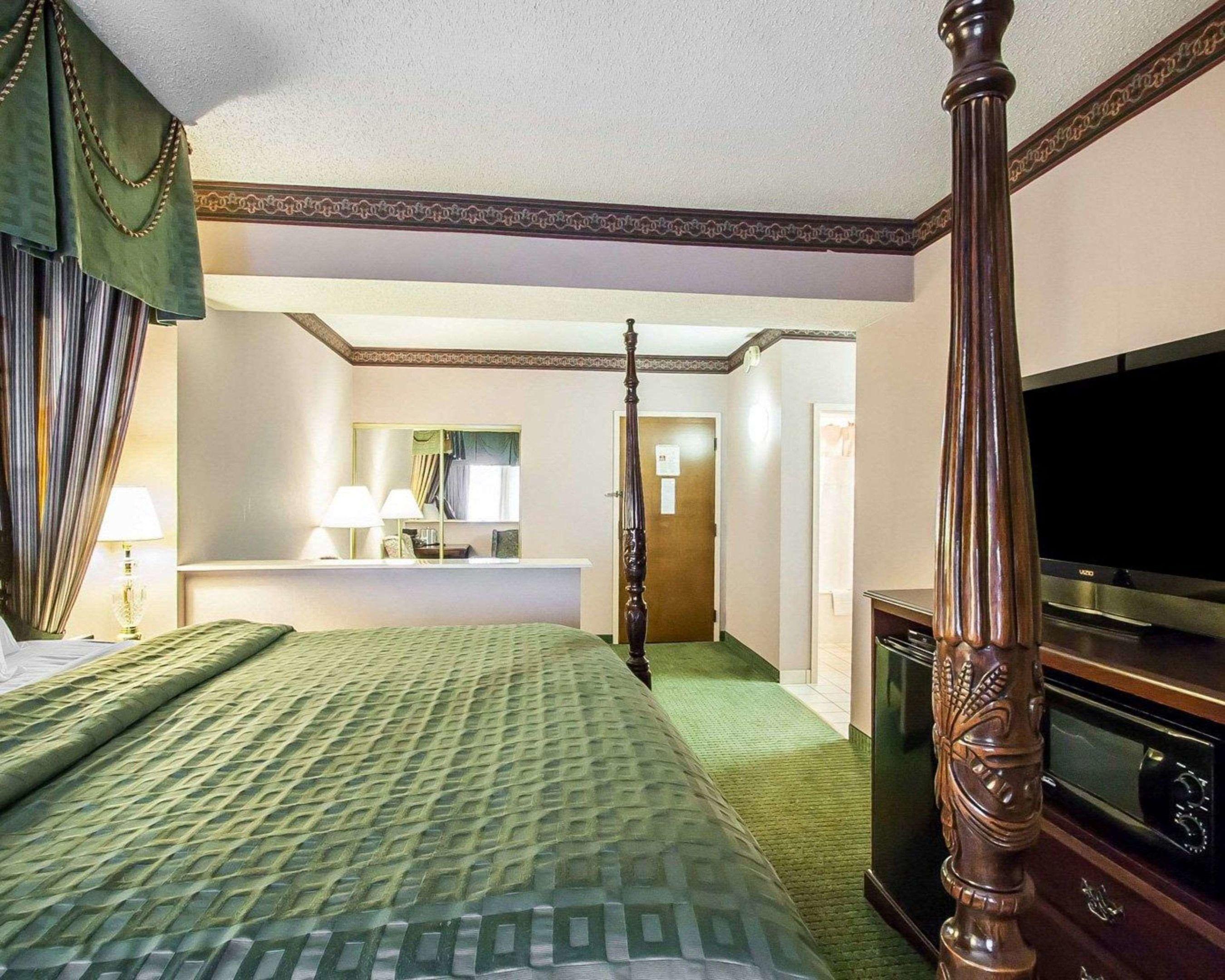 Clarion Hotel — photo 4