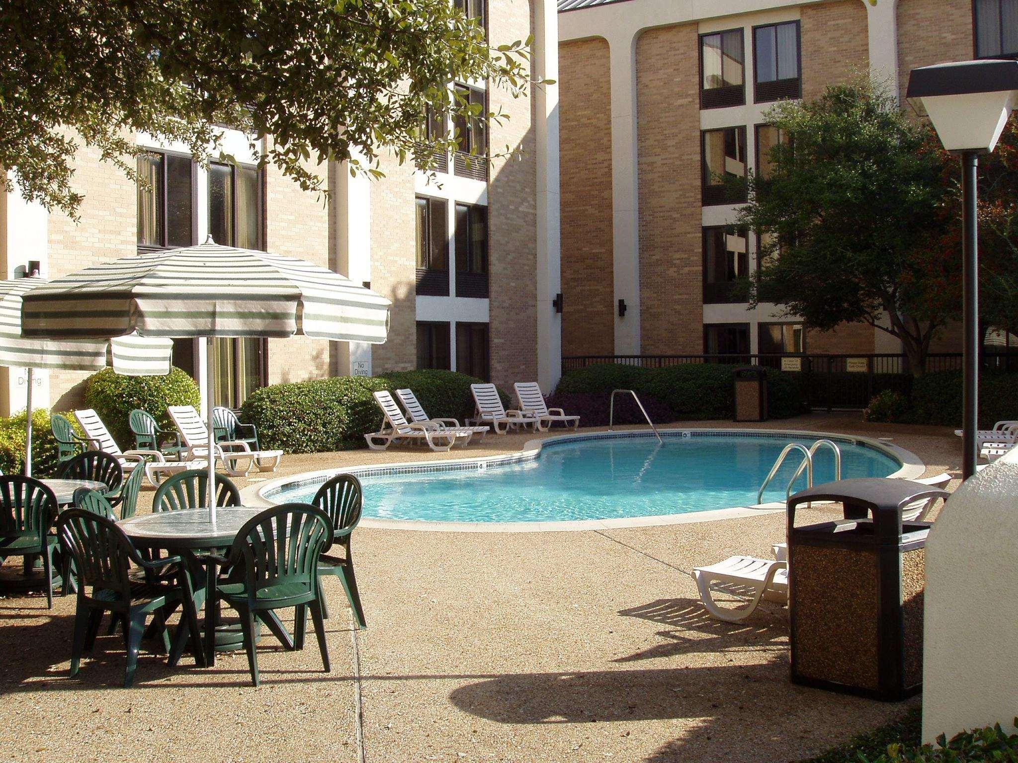 Hampton Inn Dallas-Addison — photo 4