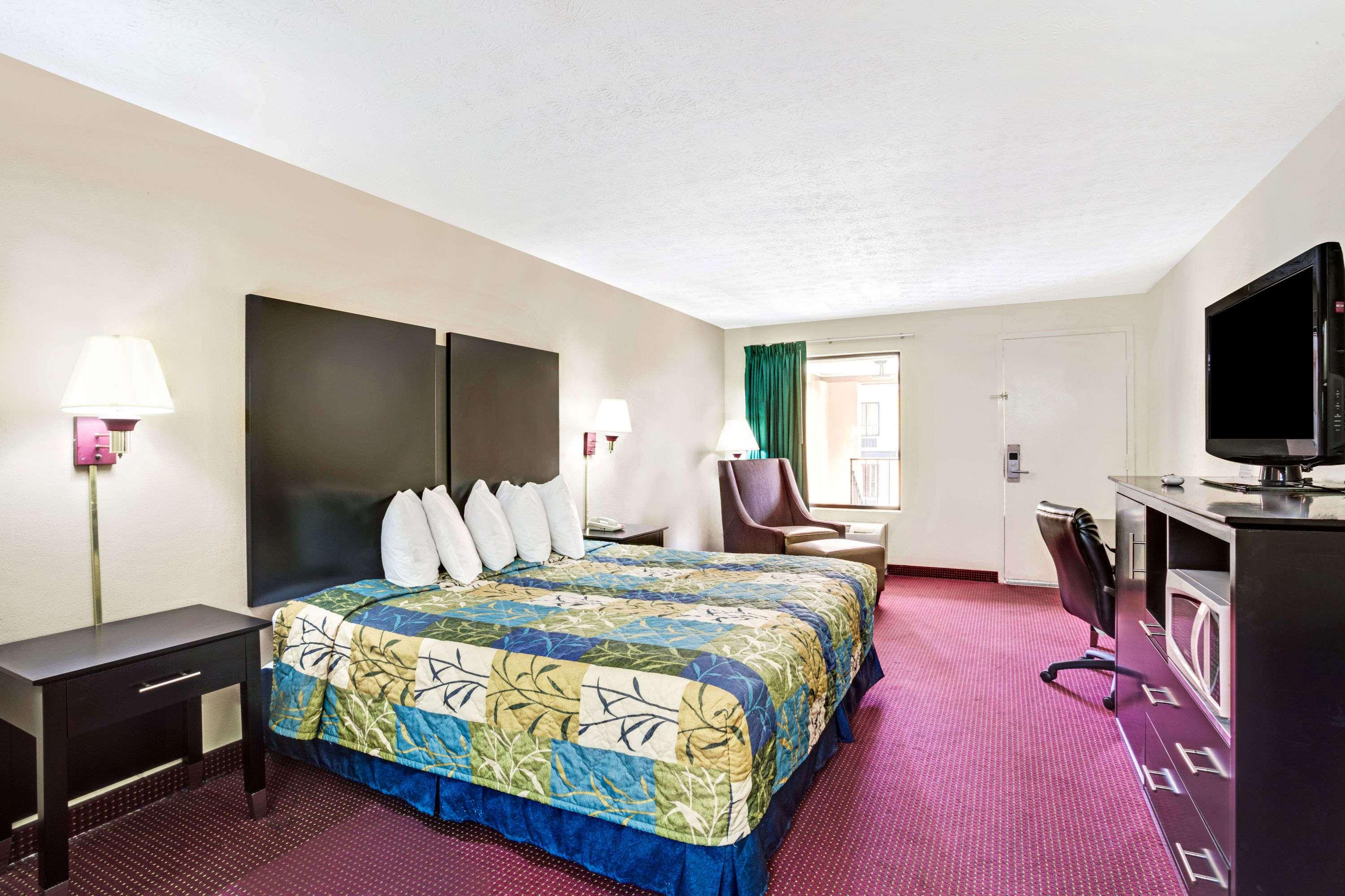 Days Inn Douglasville-Atlanta-Fairburn Road — photo 5