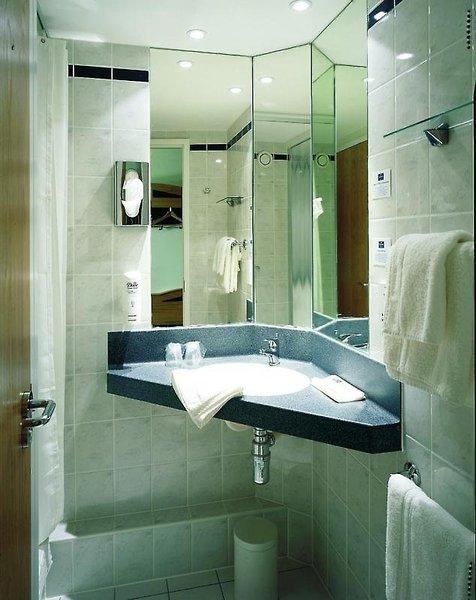 Holiday Inn Express Swindon - West M4, Jct 16 — photo 5