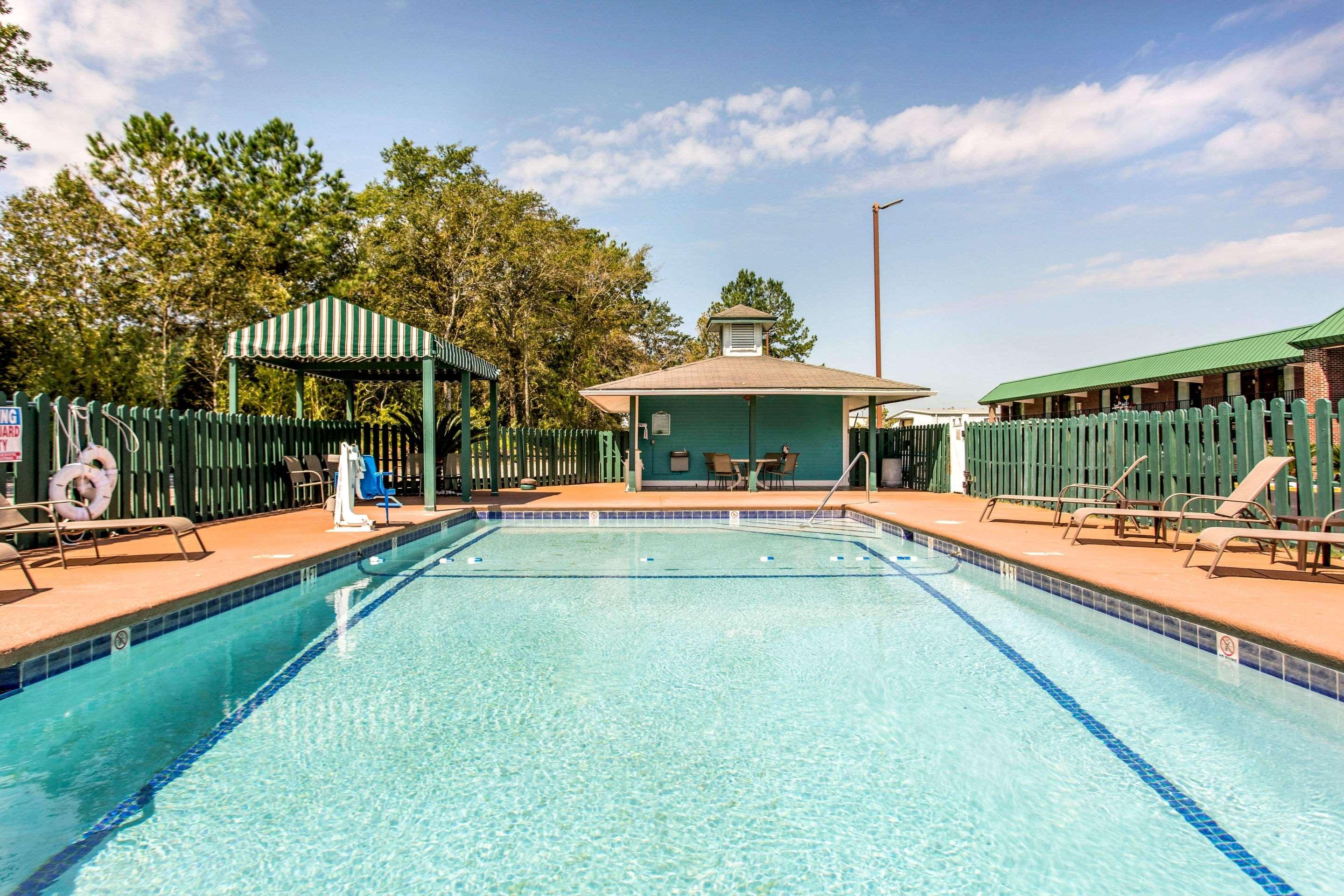 Quality Inn & Suites — photo 4