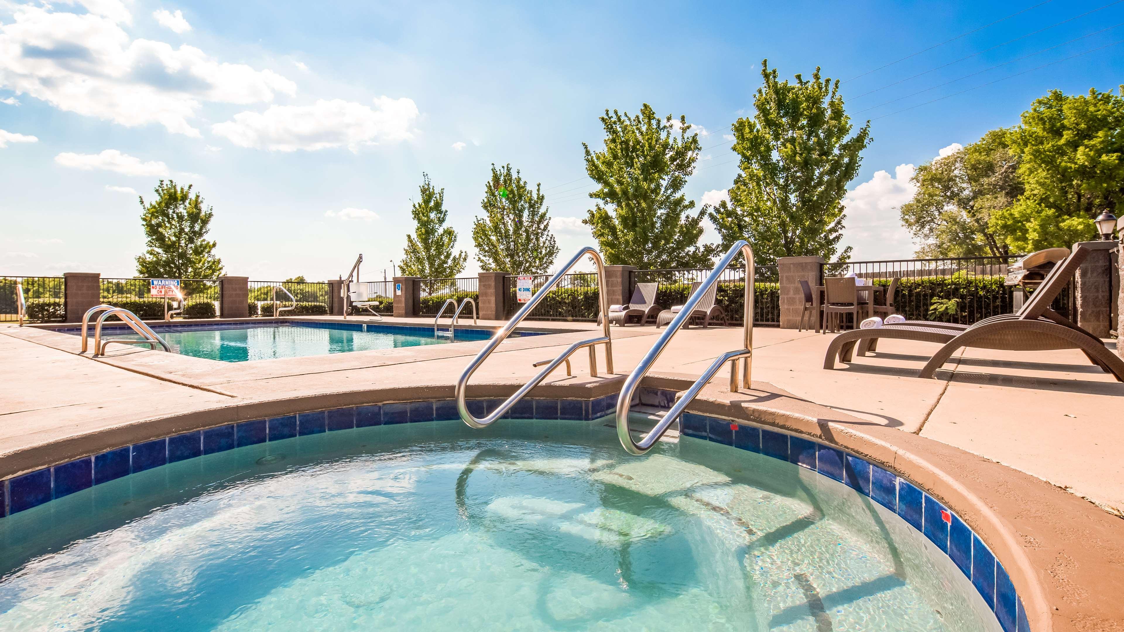 Best Western Locust Grove Inn & Suites — photo 4
