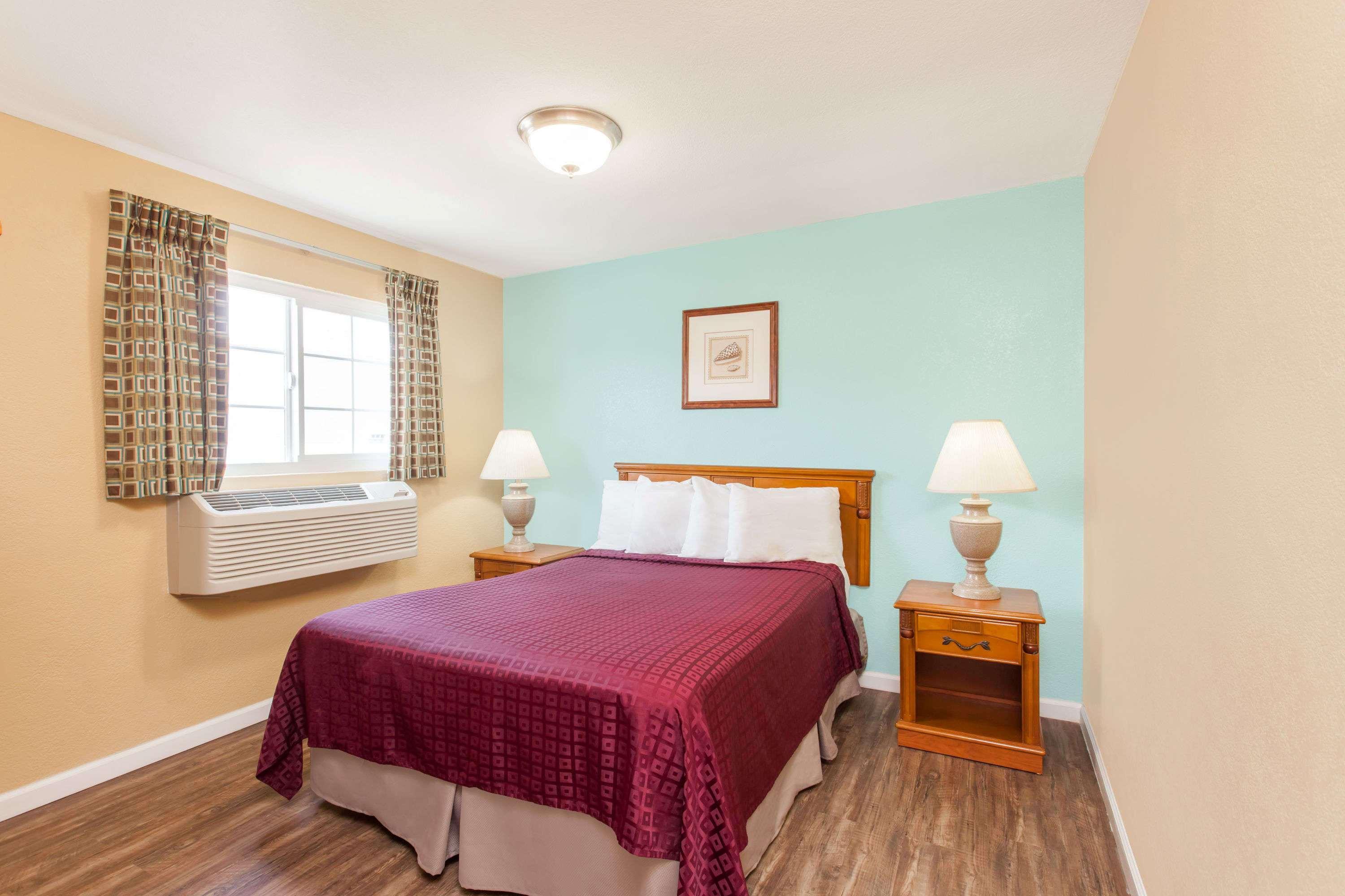 Travelodge by Wyndham San Diego SeaWorld — photo 3