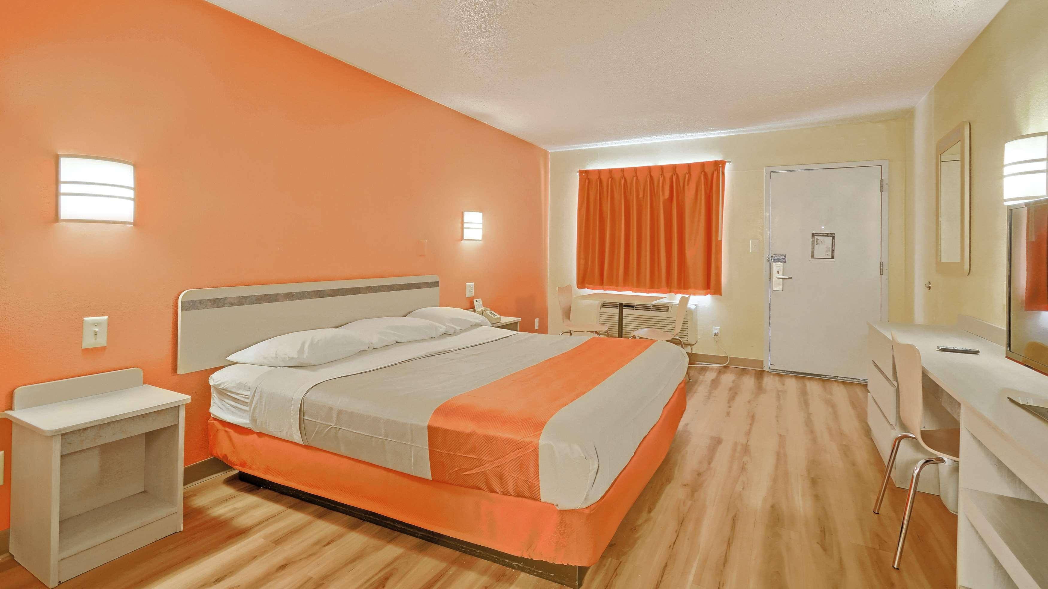 Motel 6 Philadelphia - Mt Laurel — photo 5