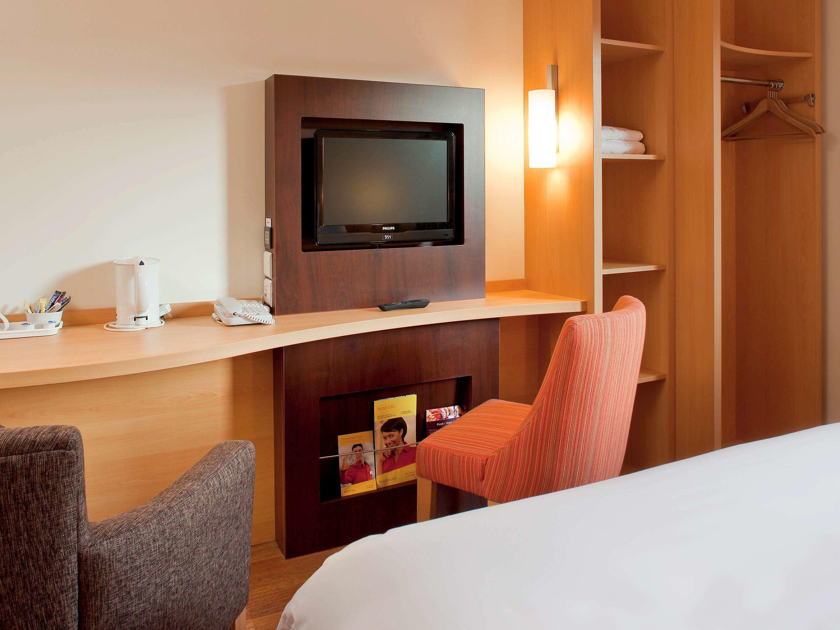 ibis Belfast City Centre Hotel — photo 4
