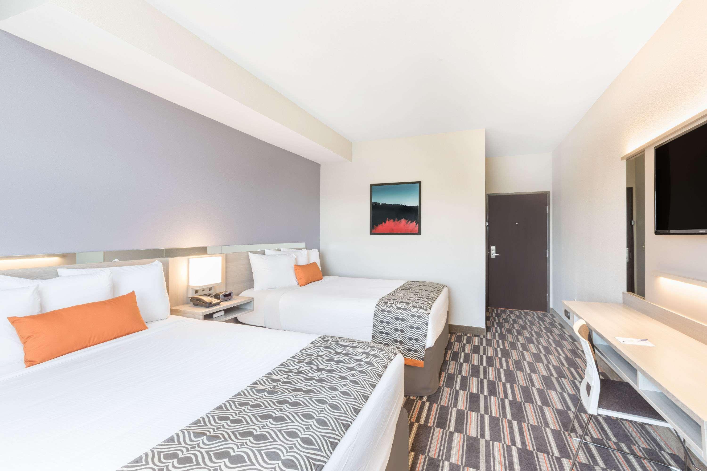 Microtel Inn & Suites by Wyndham Perry — photo 4
