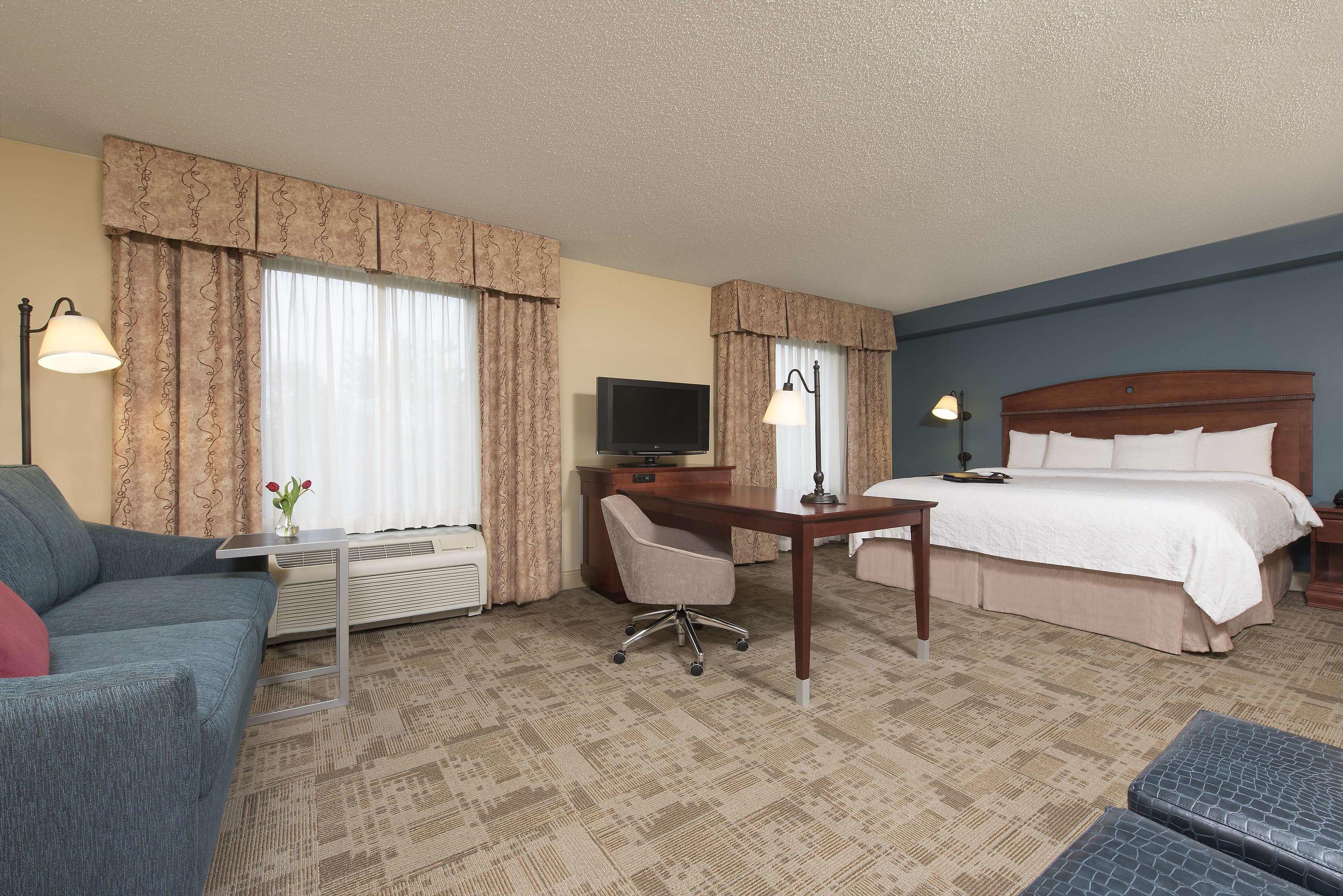 Hampton Inn & Suites Bloomington-Normal — photo 4