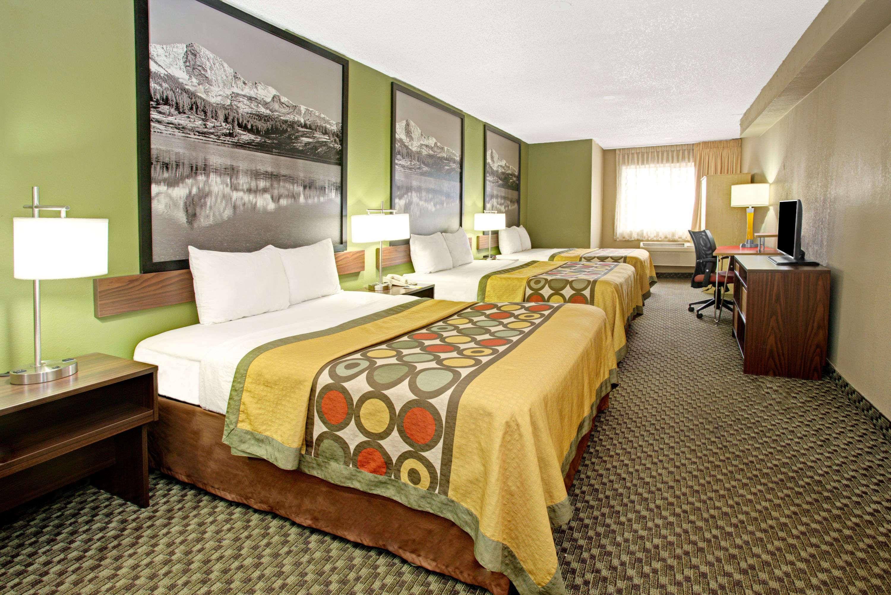 Super 8 by Wyndham Wheat Ridge/Denver West — photo 5