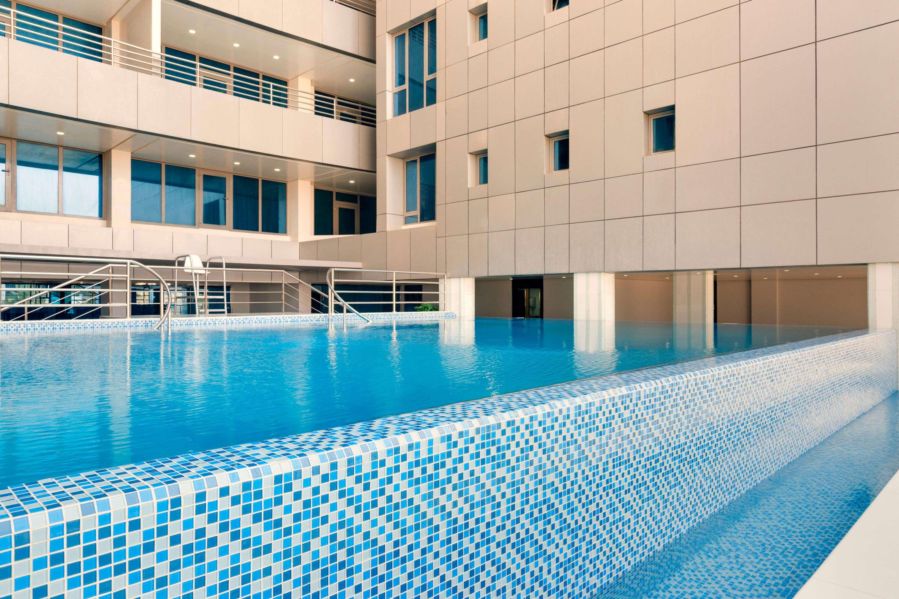 Ramada Hotel and Suites Amwaj Islands Manama — photo 4