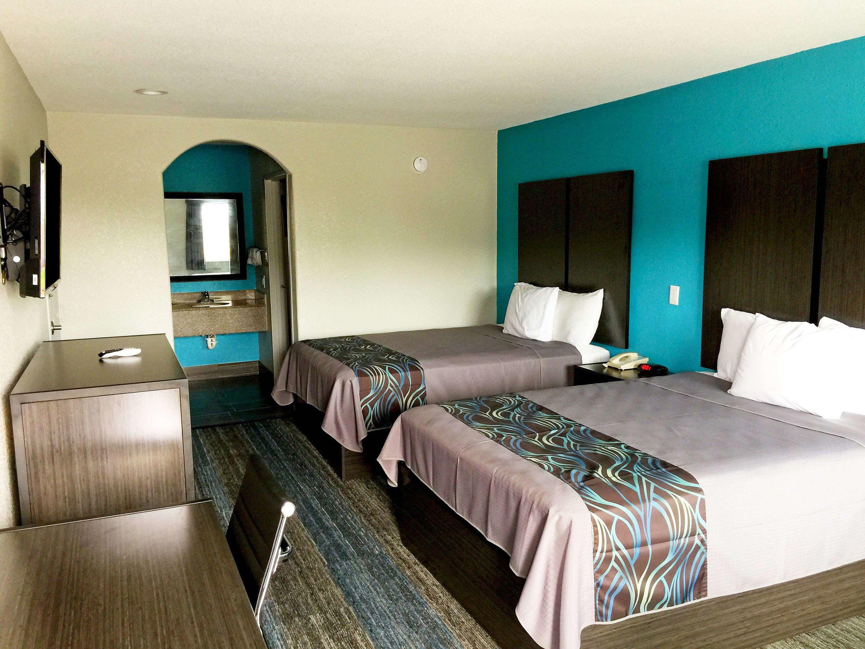 Americas Best Value Inn and Suites Mont Belvieu — photo 5