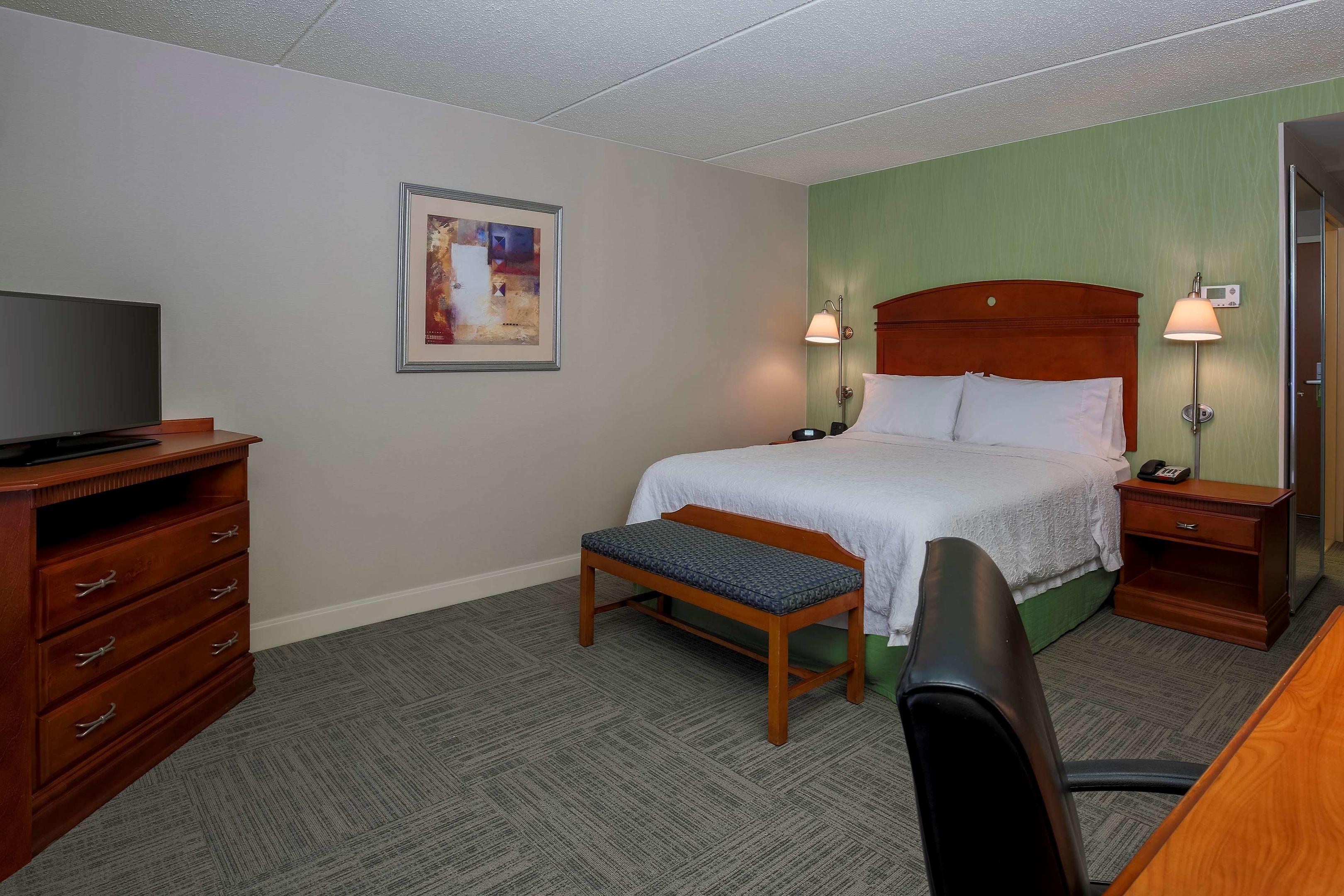 Hampton Inn & Suites — photo 5
