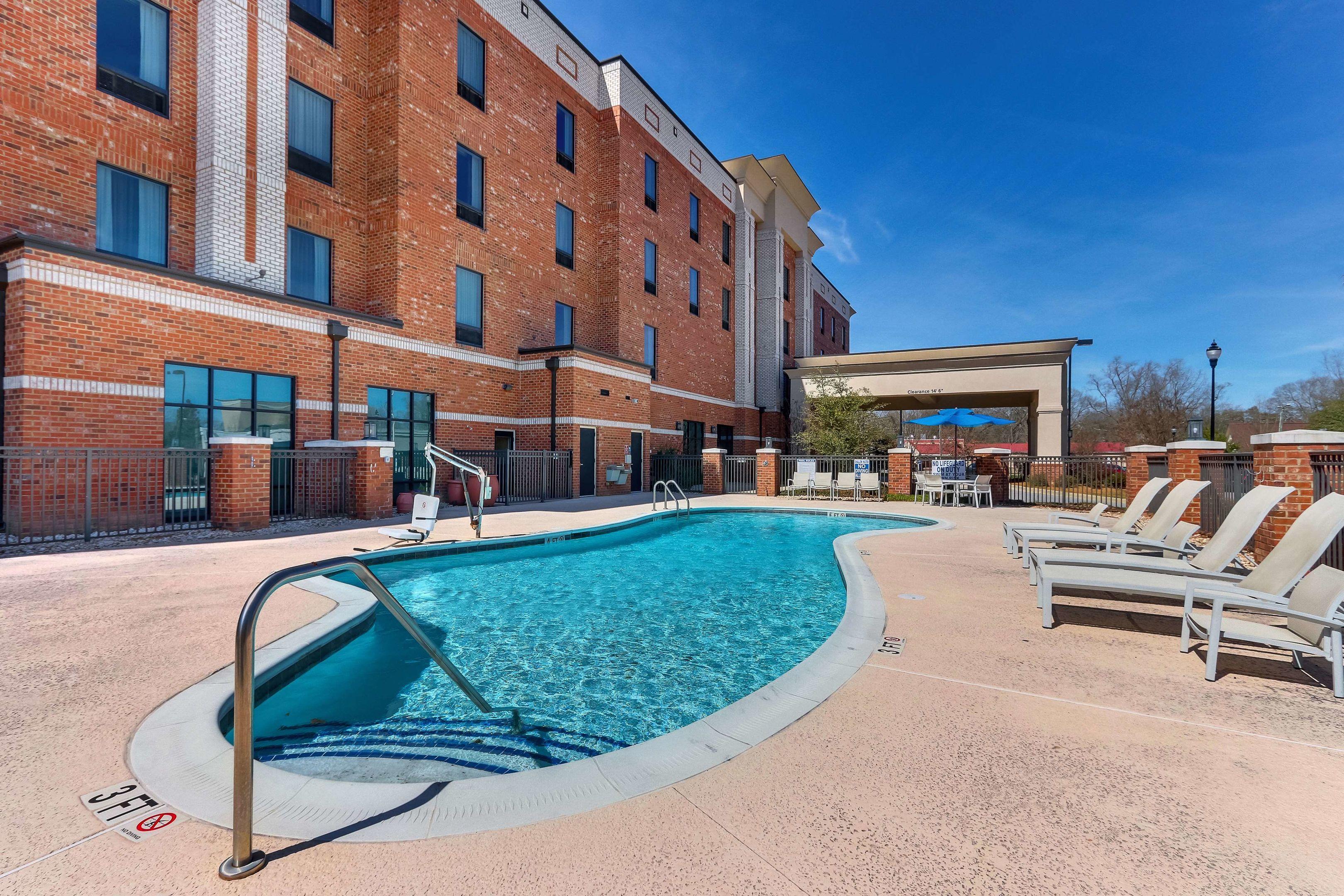 Hampton Inn & Suites Hartsville — photo 5