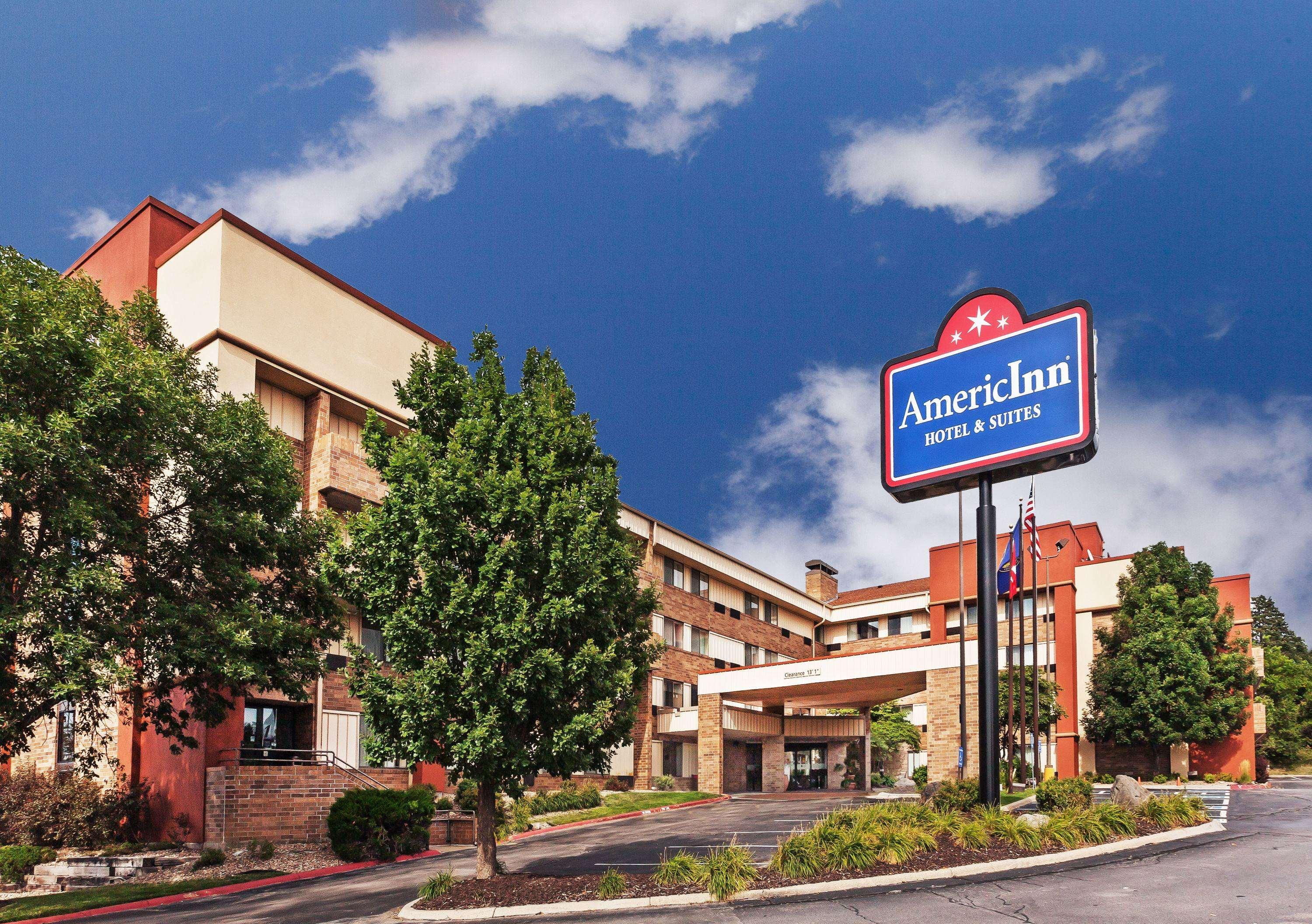 AmericInn Hotel & Suites Omaha — photo 3