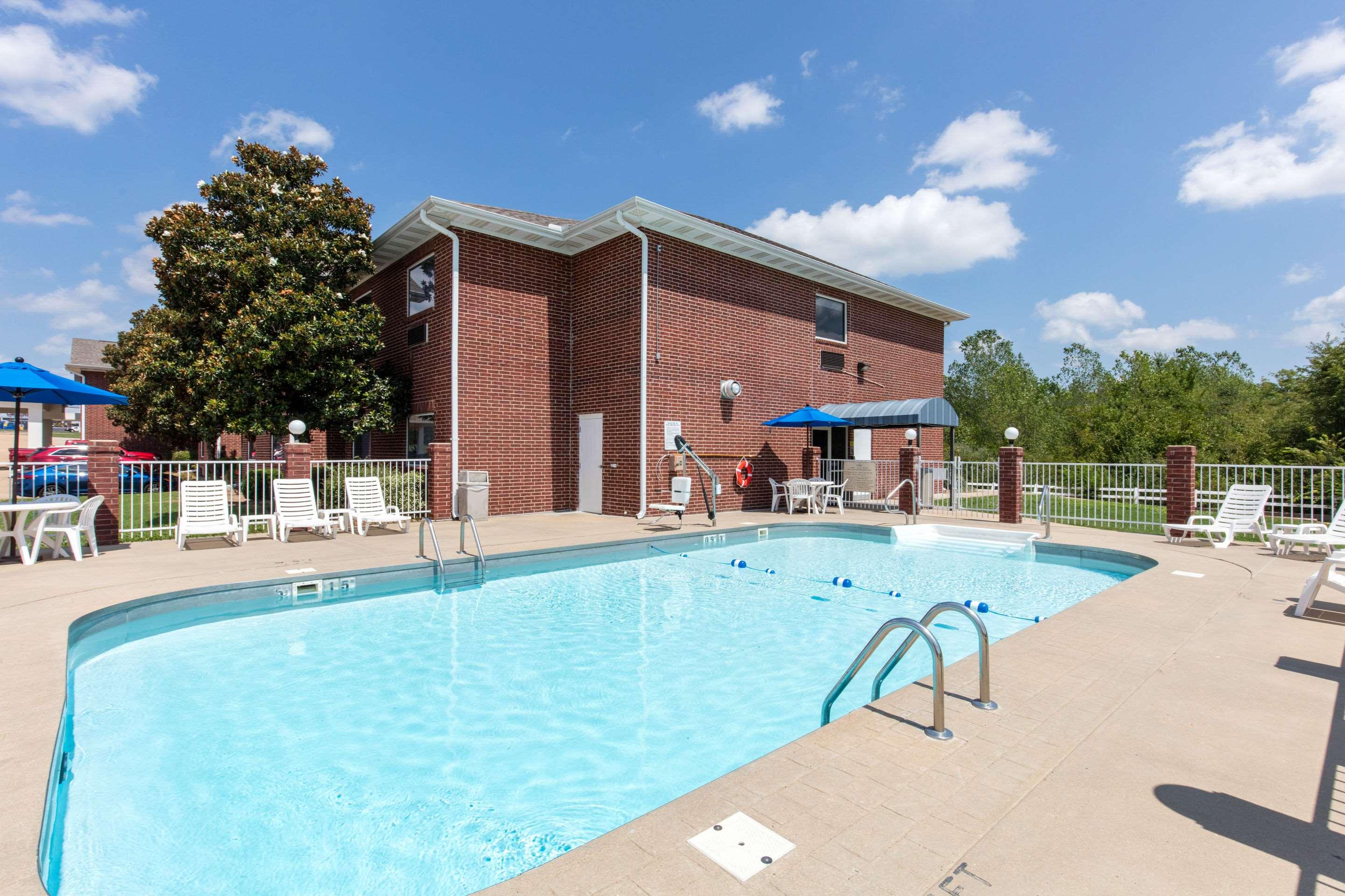 Quality Inn & Suites Mountain Home North — photo 4