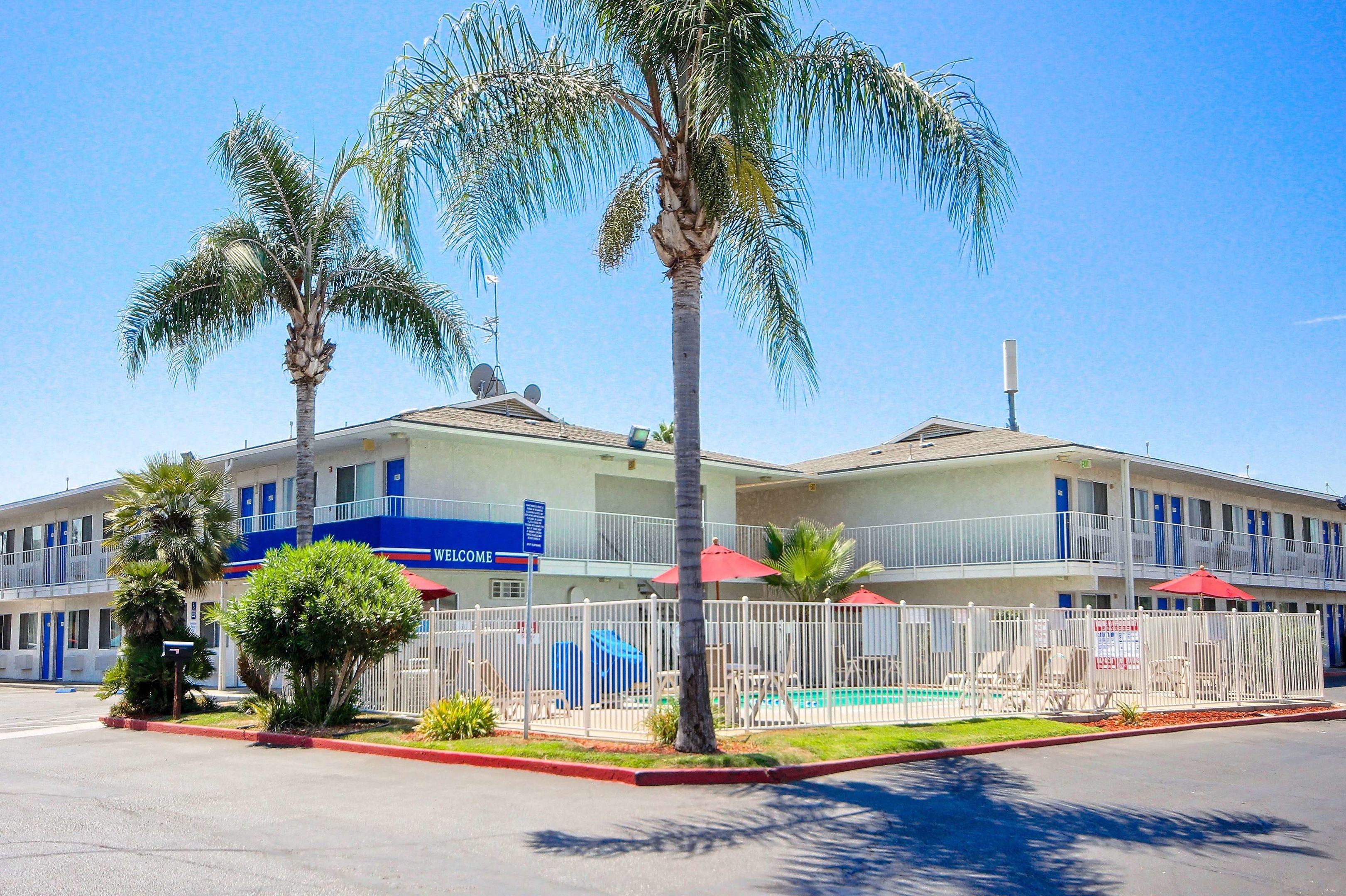 Motel 6 Tulare — photo 5