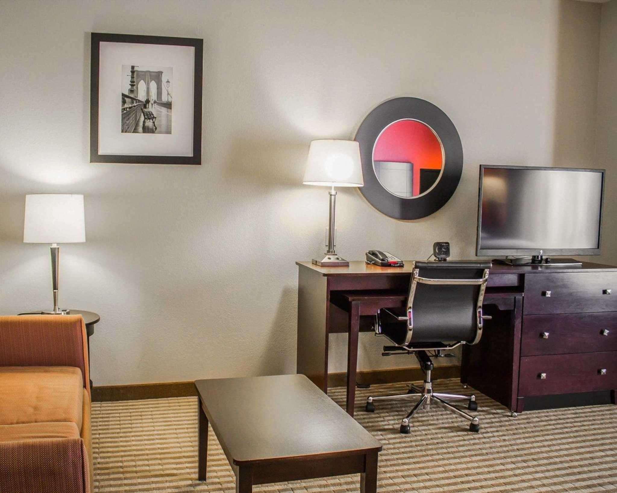 Comfort Suites East Broad at 270 — photo 5